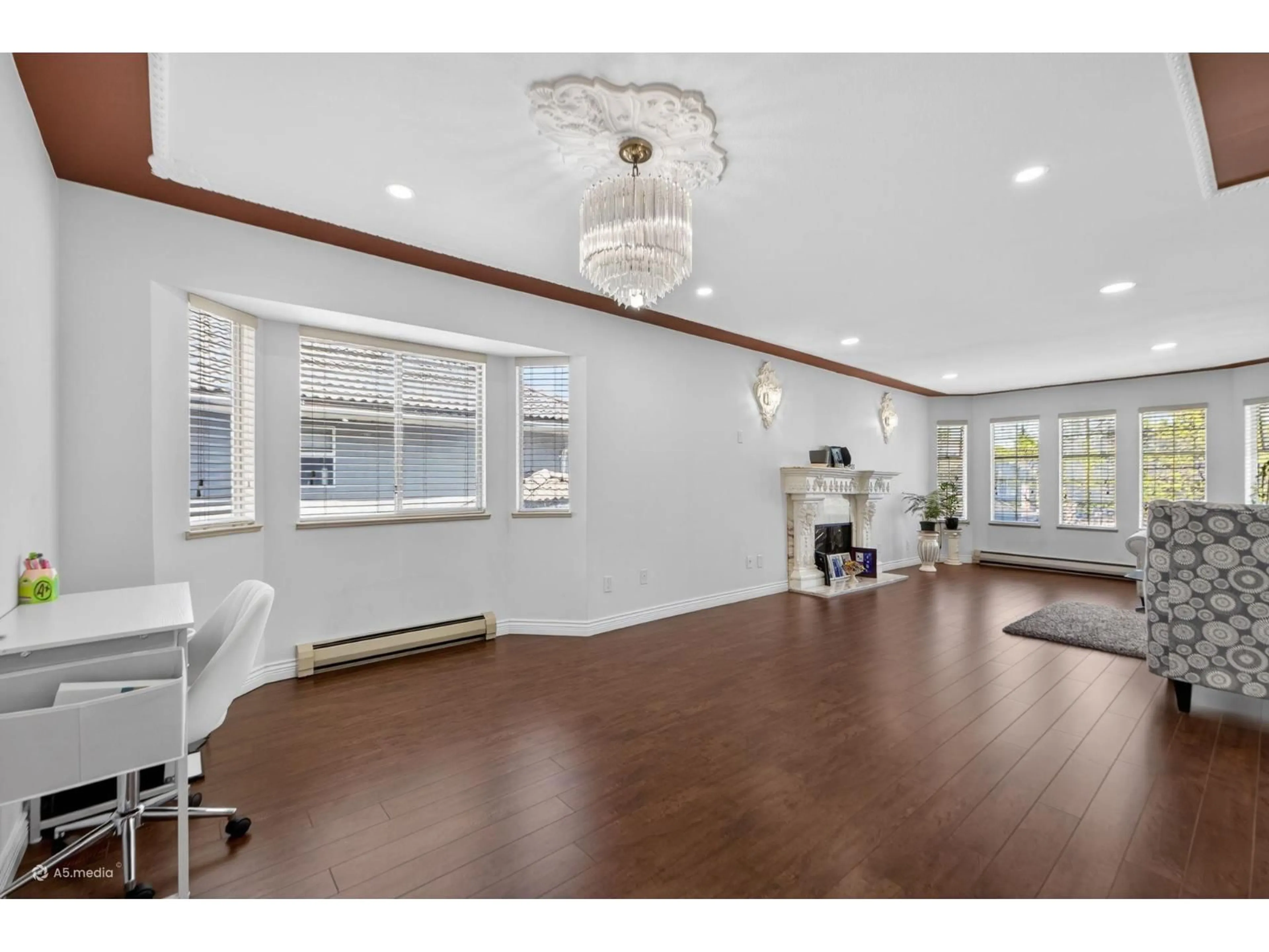 Unknown for 9515 124A STREET, Surrey British Columbia V3V7G3