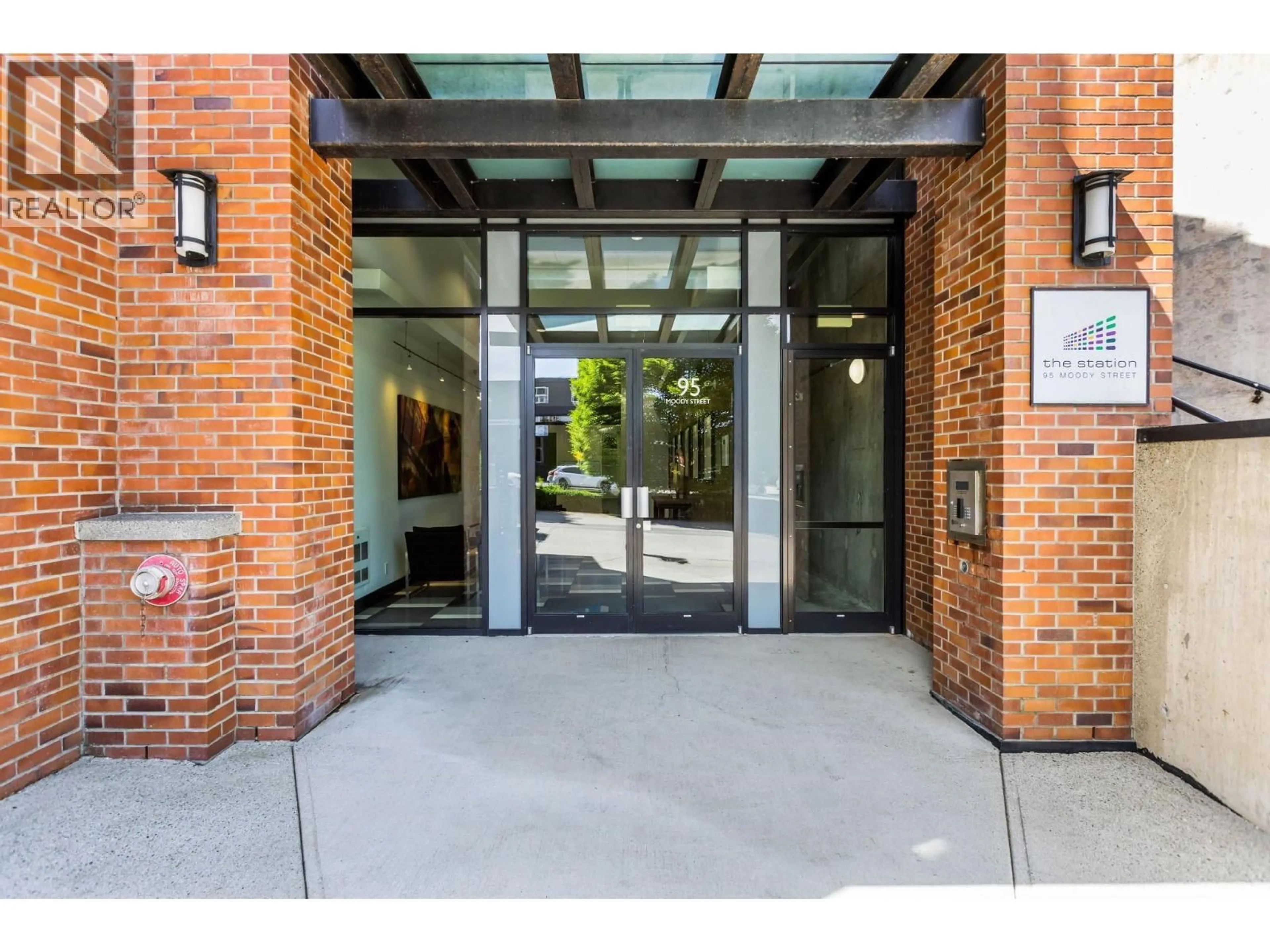 Indoor foyer for 516 - 95 MOODY STREET, Port Moody British Columbia V3H0H2