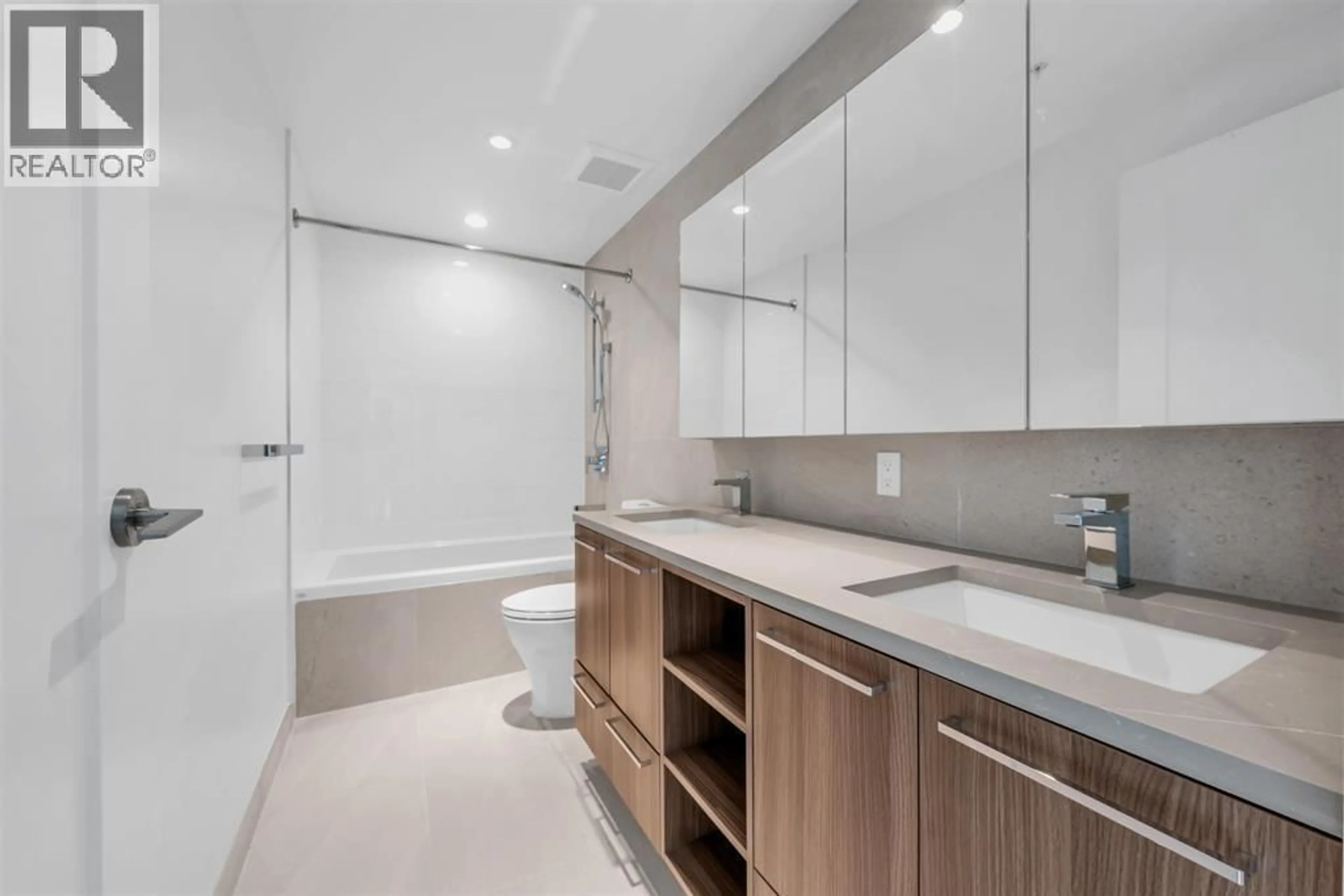 Standard bathroom, ceramic/tile floor for 1702 - 3280 CORVETTE WAY, Richmond British Columbia V6X0E3