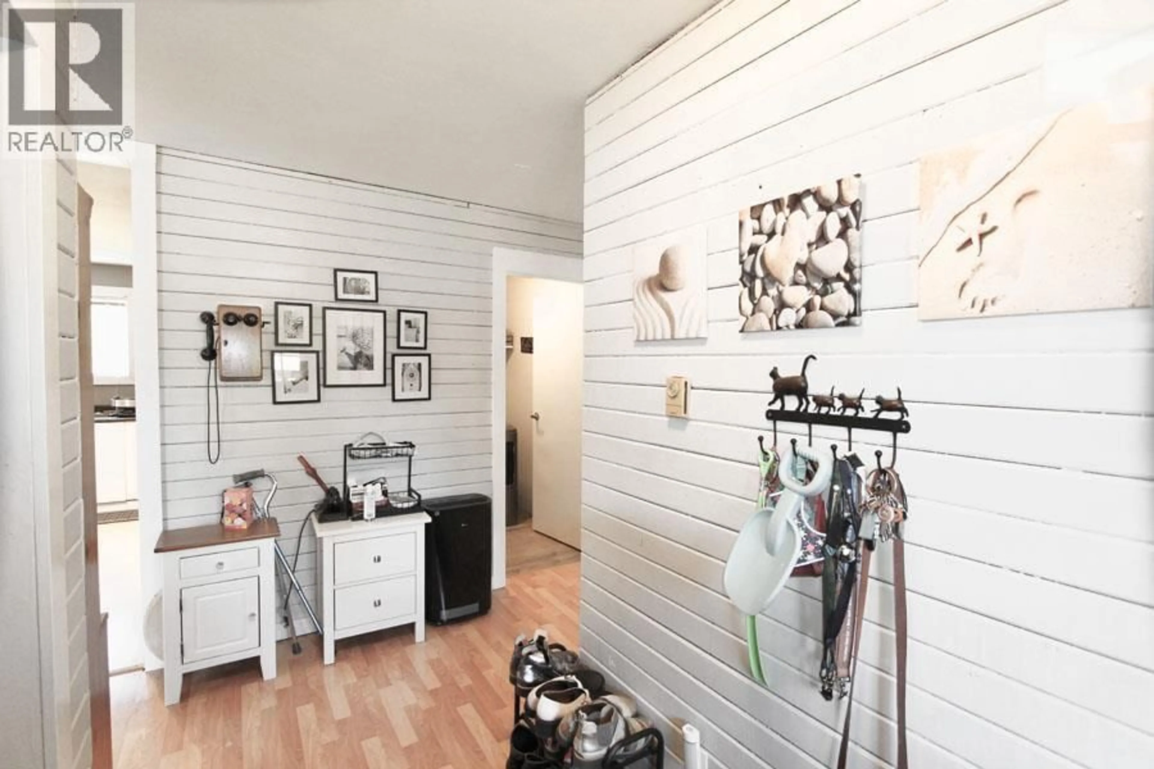 Indoor entryway for 2130 TEAL BOULEVARD, Masset British Columbia V0T1M0