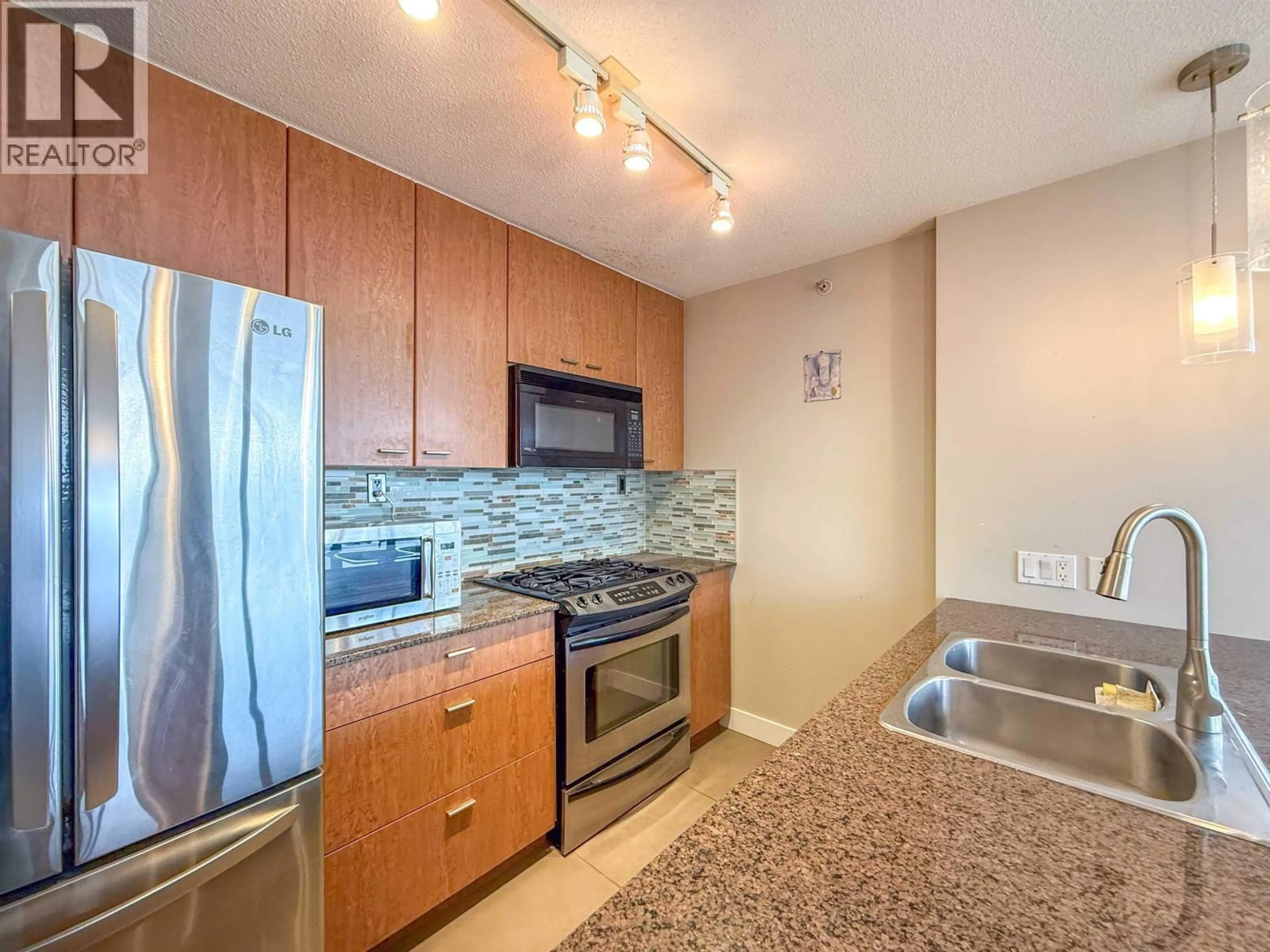 Standard kitchen, unknown for 1403 - 7063 HALL AVENUE, Burnaby British Columbia V5E0A5