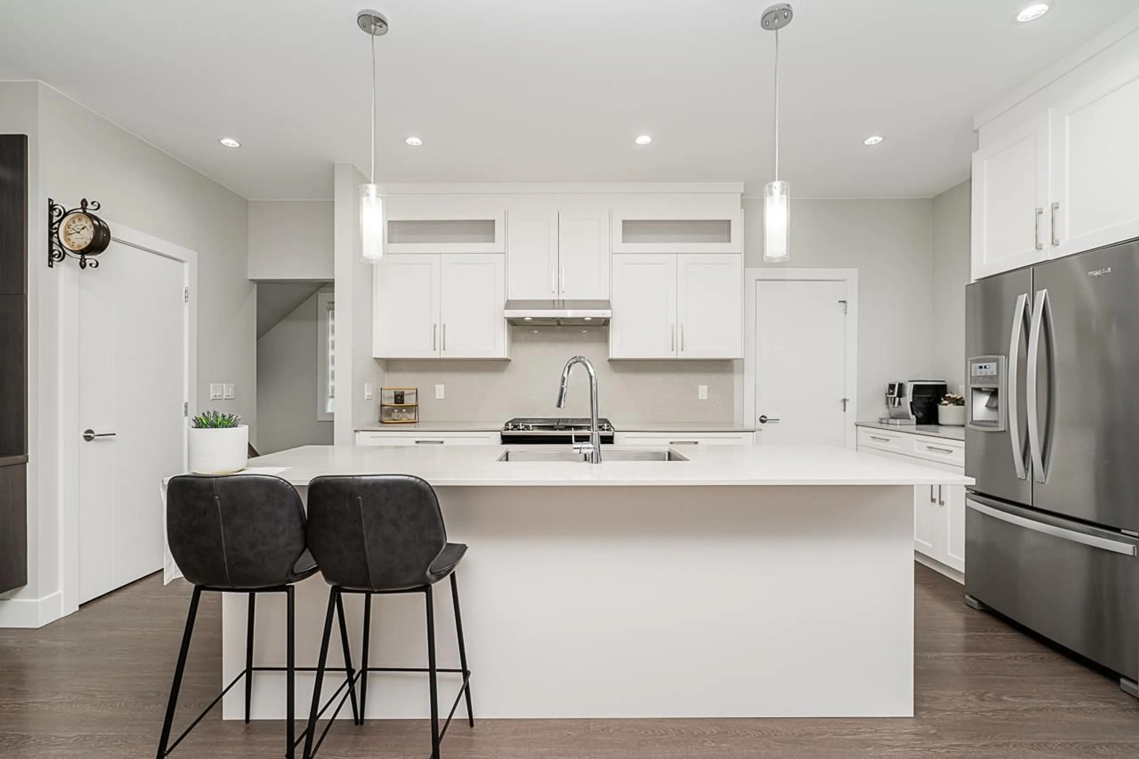 Open concept kitchen, ceramic/tile floor for 59 - 19501 74 AVENUE, Surrey British Columbia V4N6V7