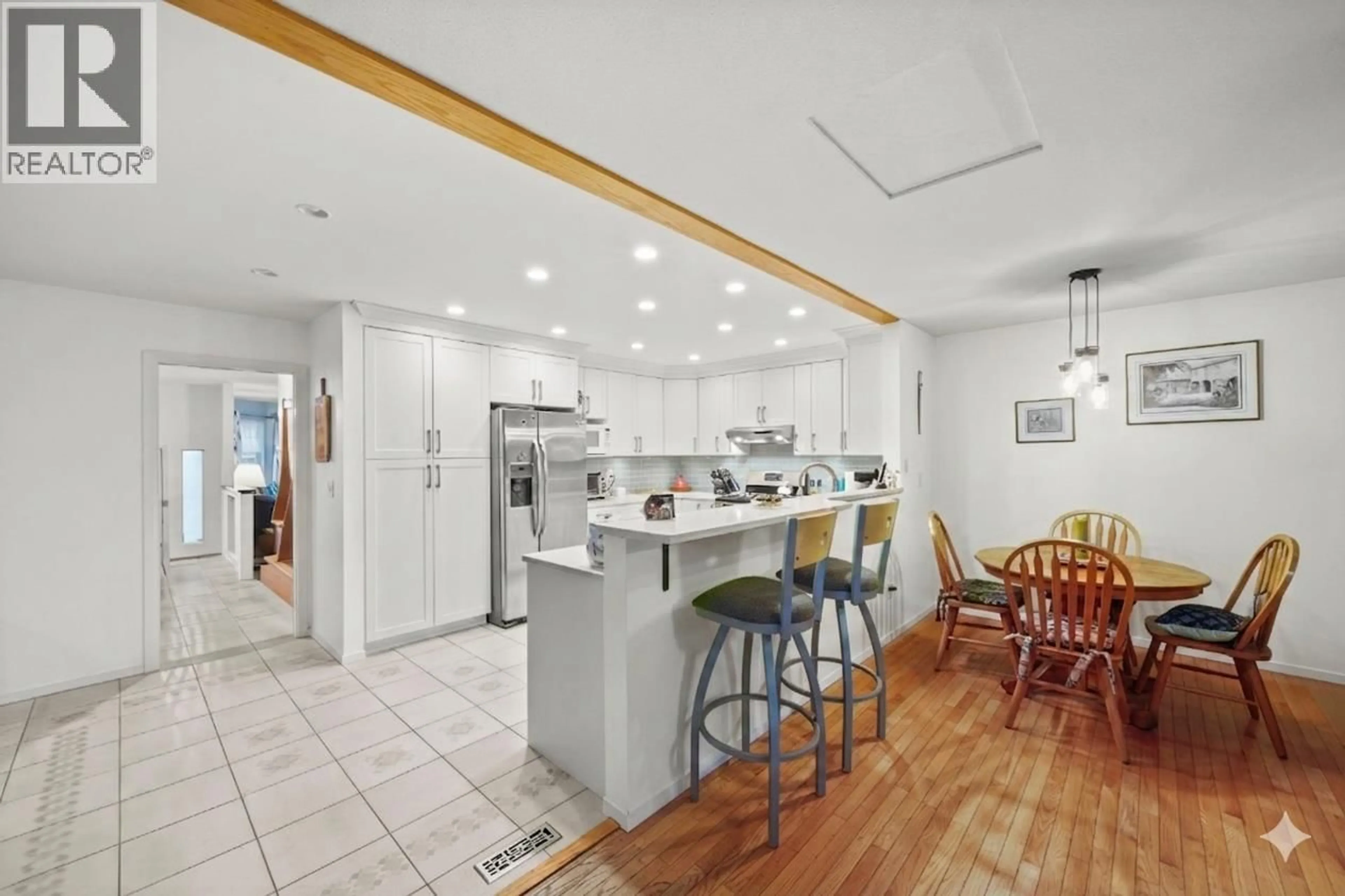 Open concept kitchen, ceramic/tile floor for 19607 SOMERSET DRIVE, Pitt Meadows British Columbia V3Y2L4