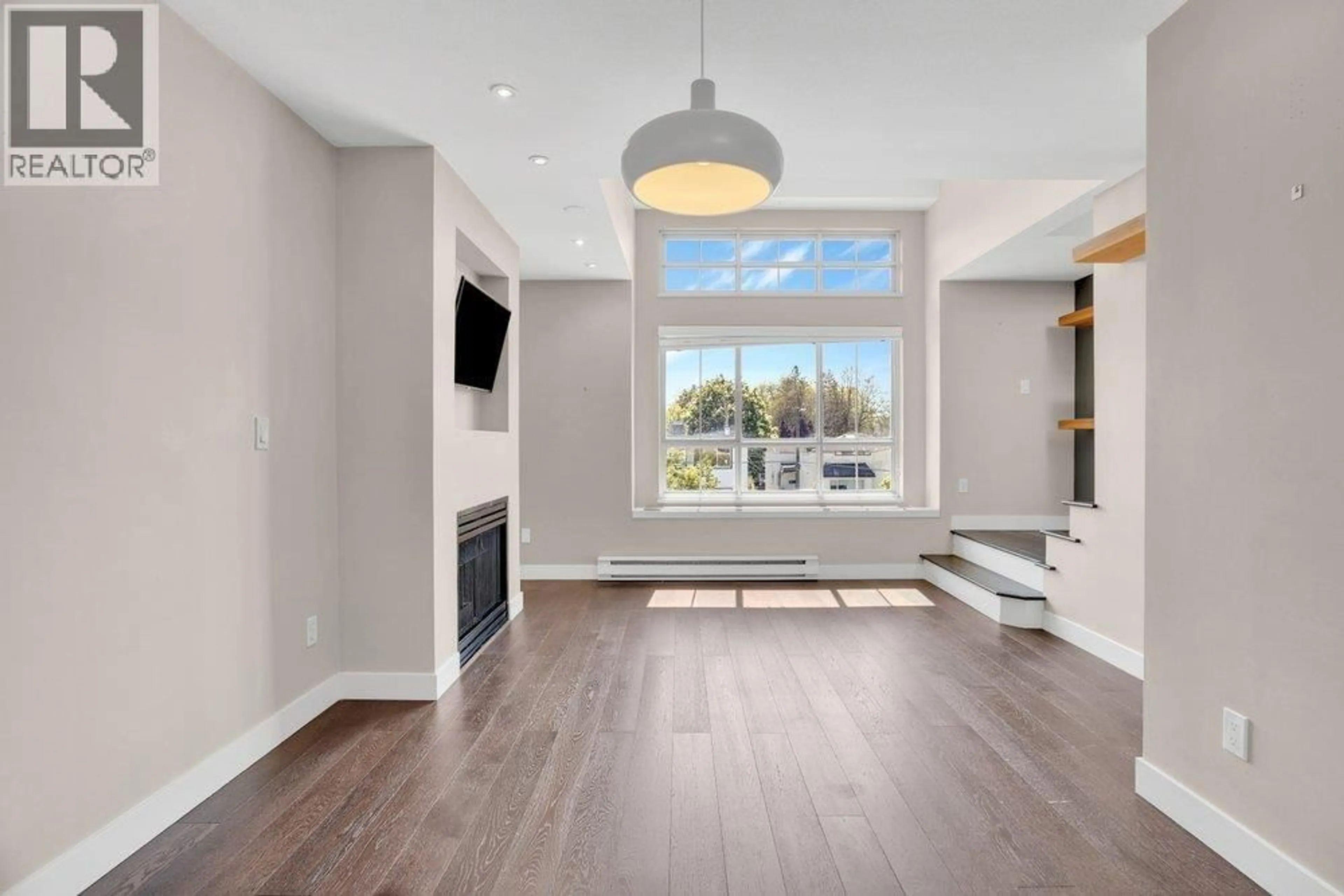 Unknown for 26 - 2375 BROADWAY, Vancouver British Columbia V6K2E6