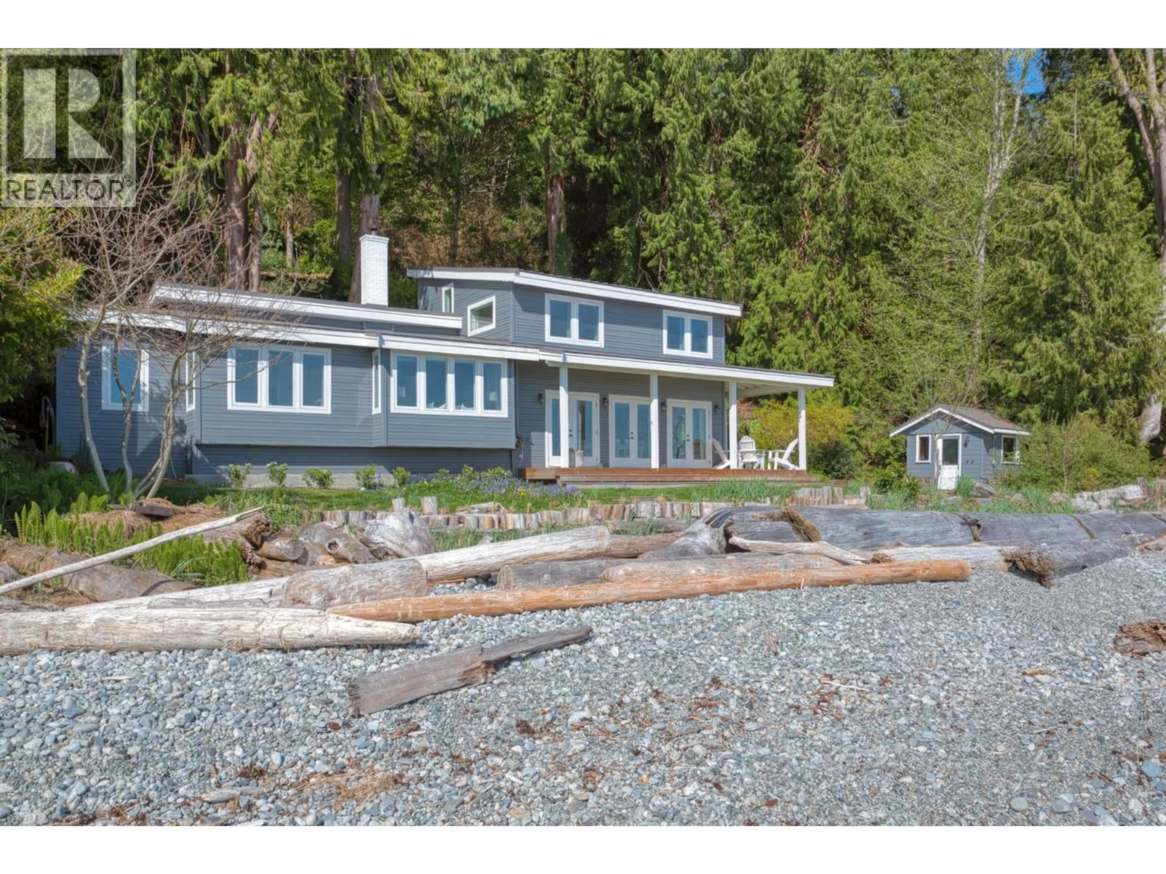 Home with vinyl exterior material, water/lake/river/ocean view for 1905 LOWER ROAD, Roberts Creek British Columbia V0N2W6