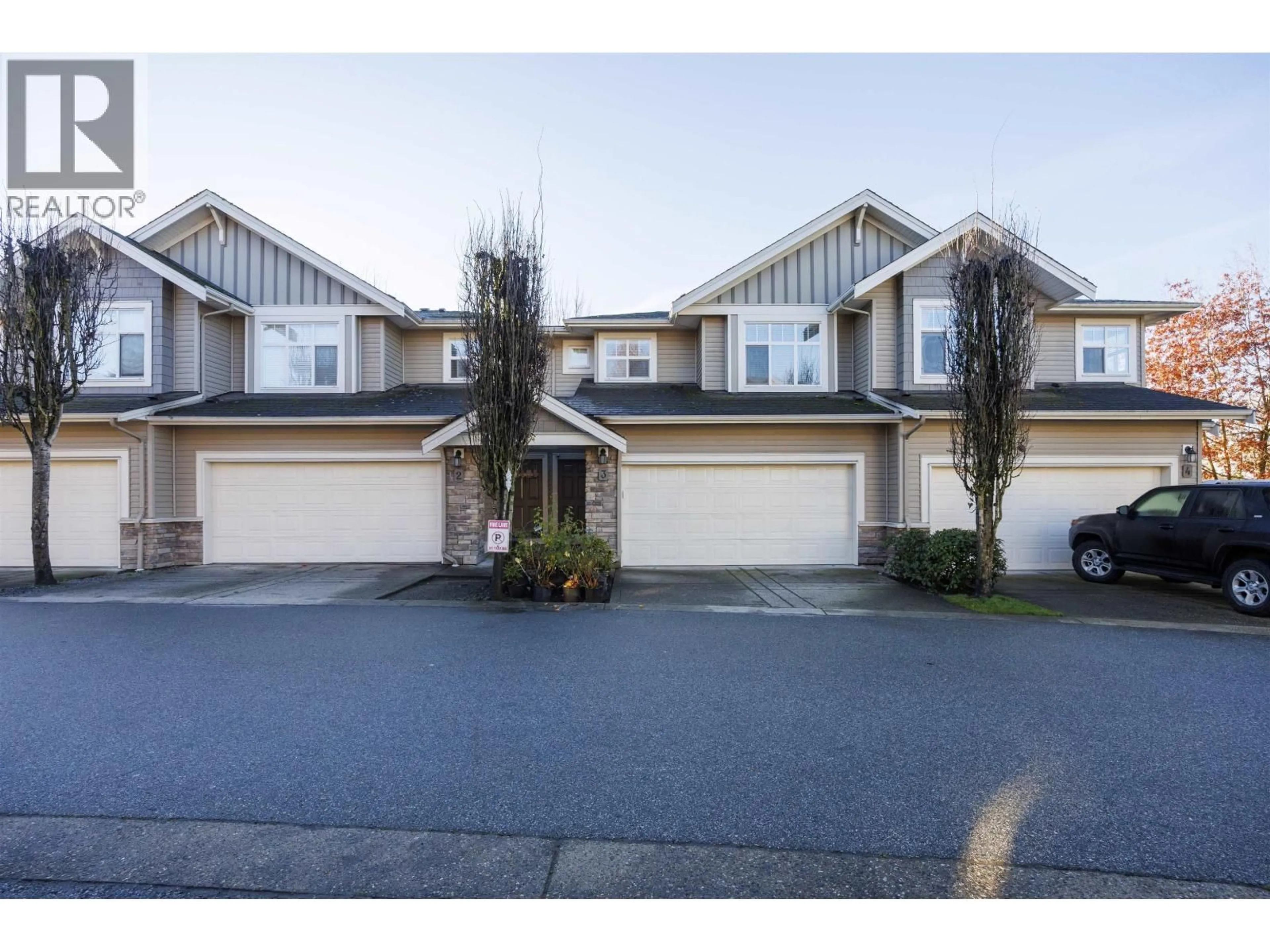 A pic from outside/outdoor area/front of a property/back of a property/a pic from drone, street for 3 - 11282 COTTONWOOD DRIVE, Maple Ridge British Columbia V2X8W7