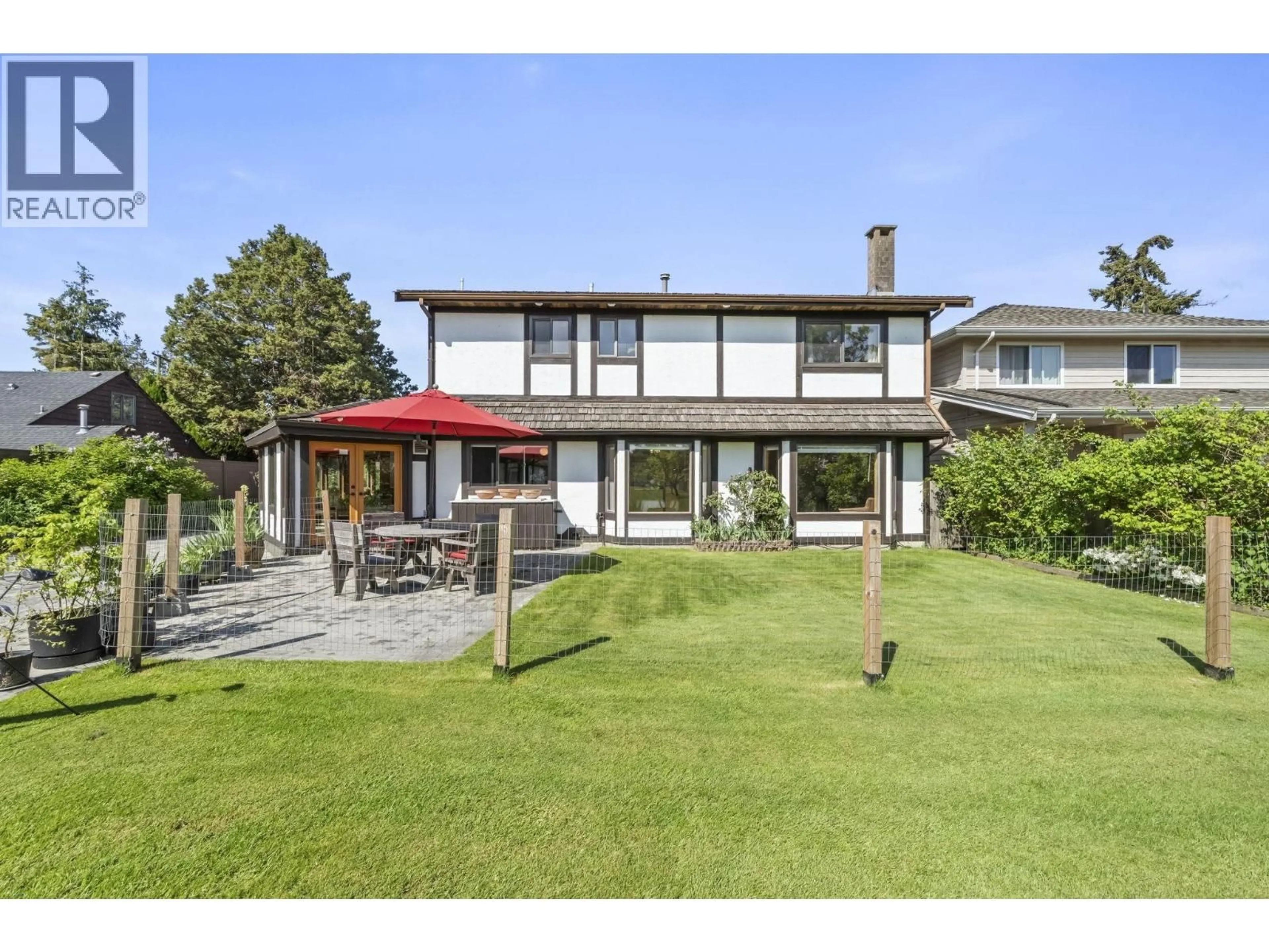 A pic from outside/outdoor area/front of a property/back of a property/a pic from drone, street for 6546 GIBBONS DRIVE, Richmond British Columbia V7C2E1