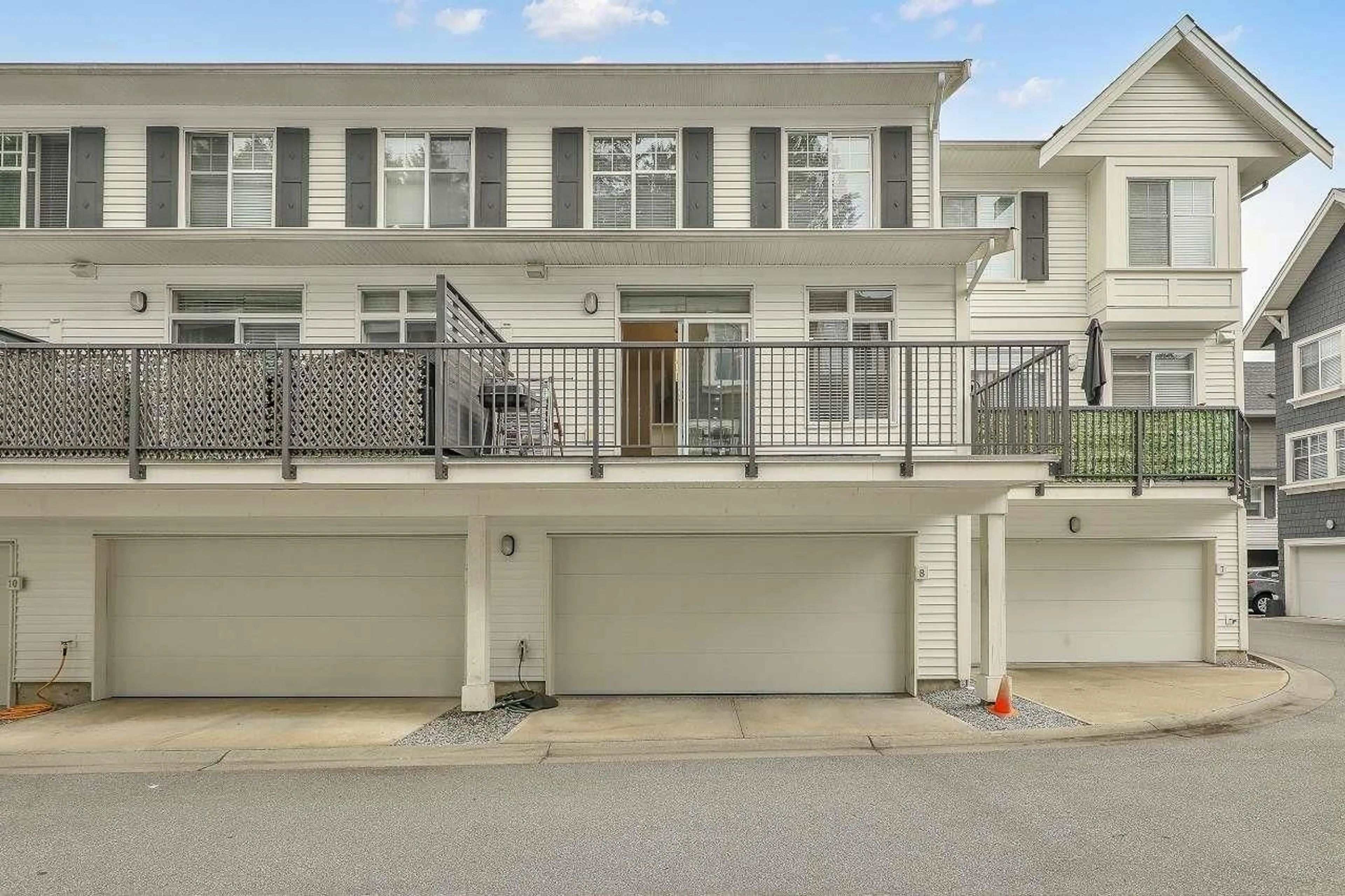 Unknown for 8 - 10433 158 STREET, Surrey British Columbia V4N6S3