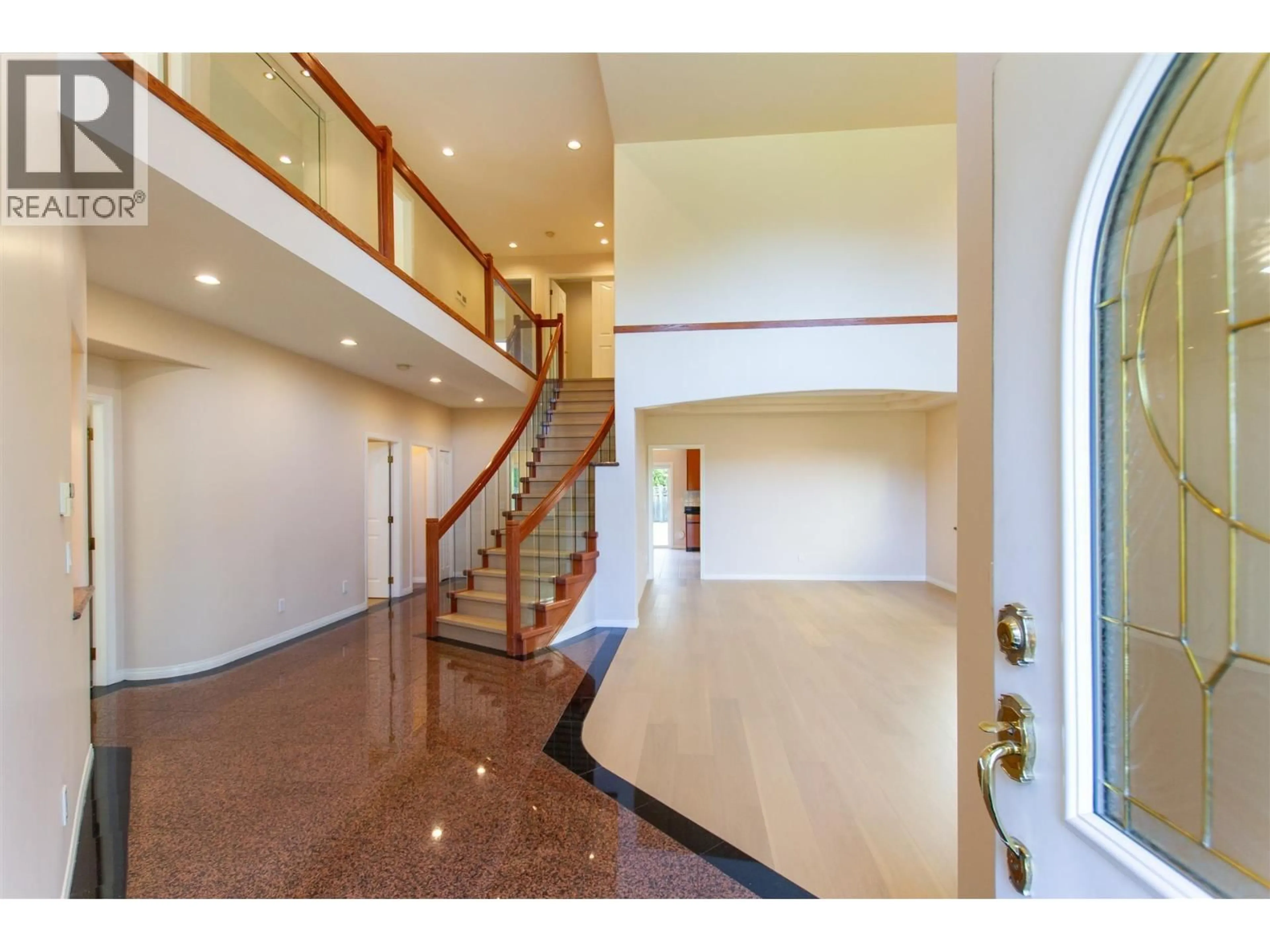 Indoor foyer for 7551 LOMBARD ROAD, Richmond British Columbia V7C3M9