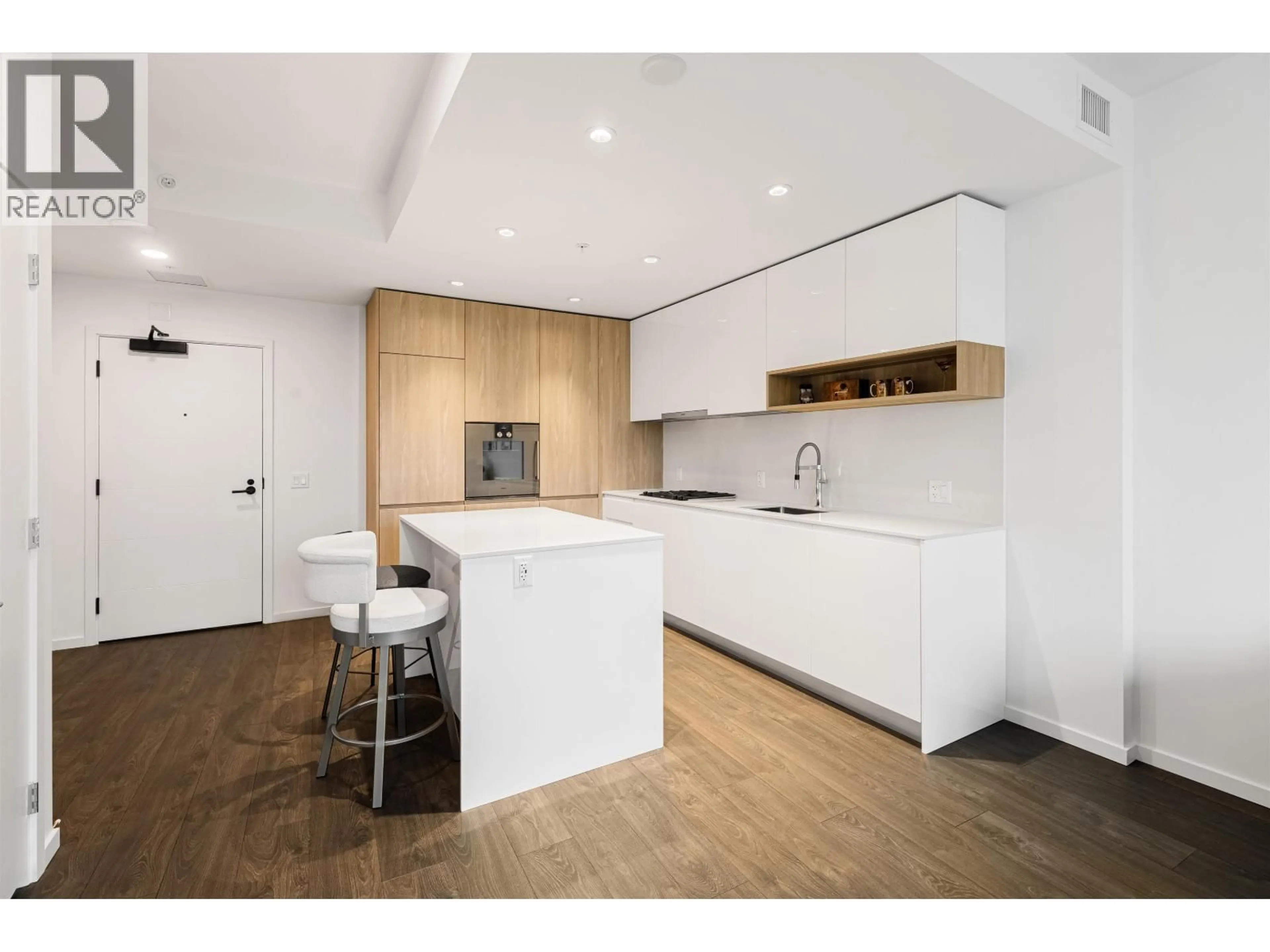 Open concept kitchen, wood/laminate floor for 528 - 6300 MINORU BOULEVARD, Richmond British Columbia V6Y0N1