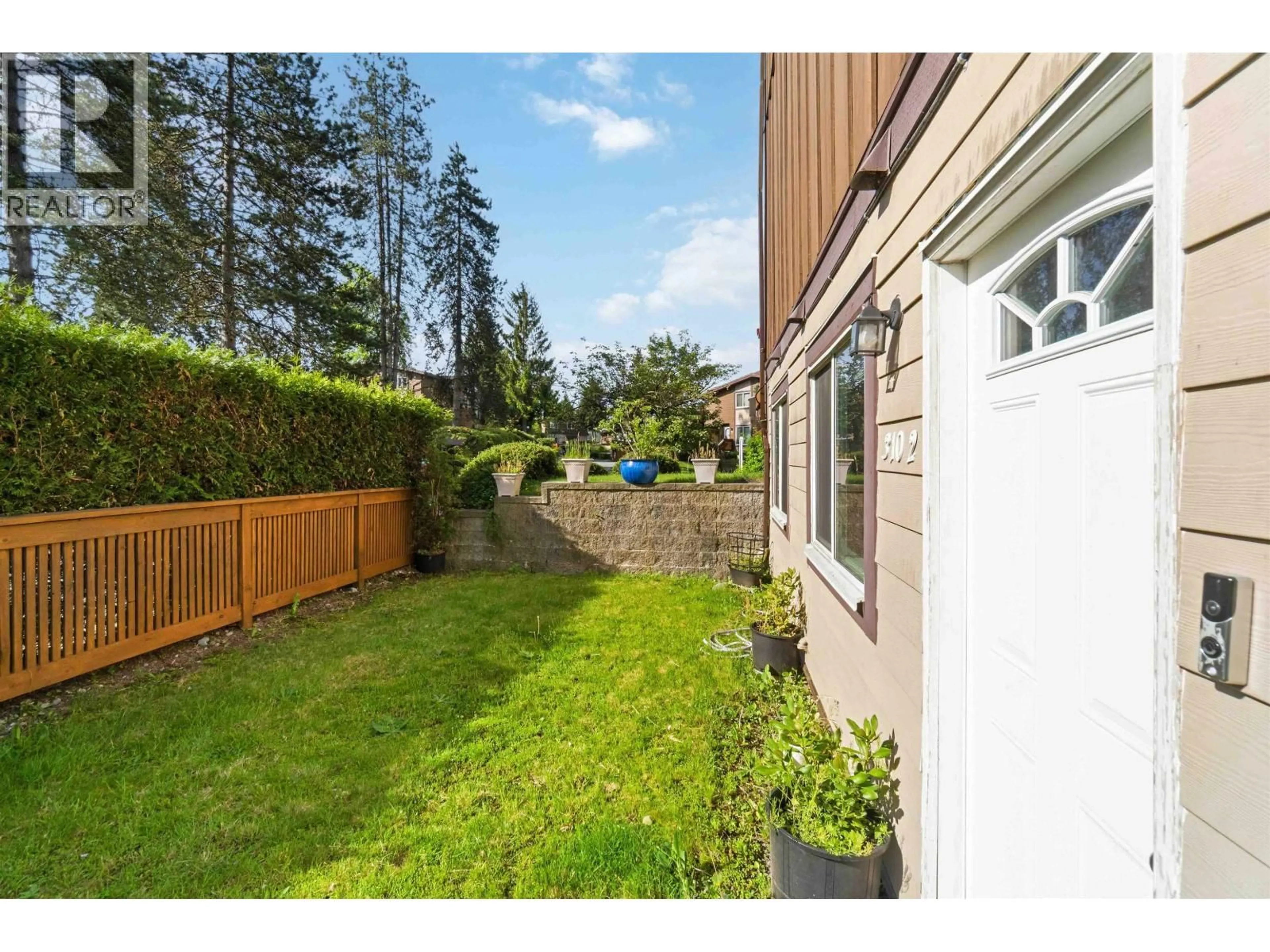 Patio, street for 2 - 310 HIGHLAND WAY, Port Moody British Columbia V3H3V7