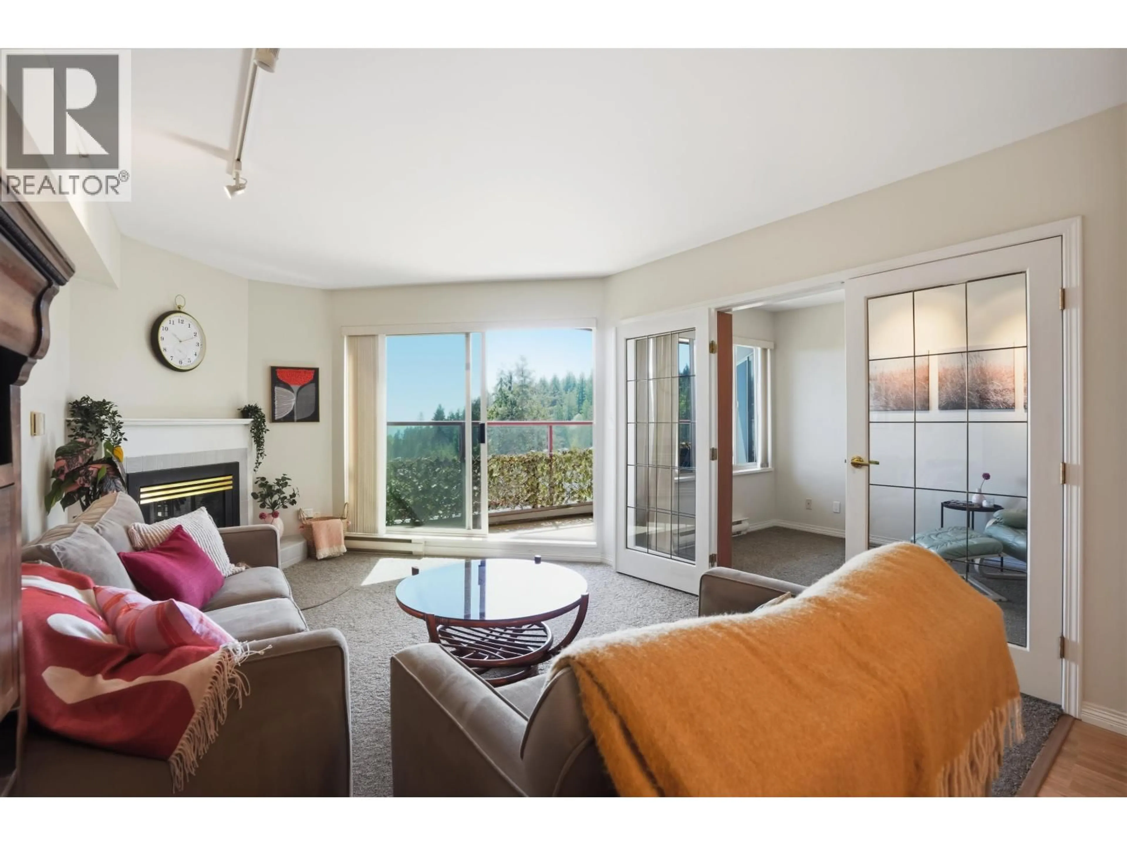 Living room with furniture, unknown for 302 - 5780 TRAIL AVENUE, Sechelt British Columbia V7Z0K5