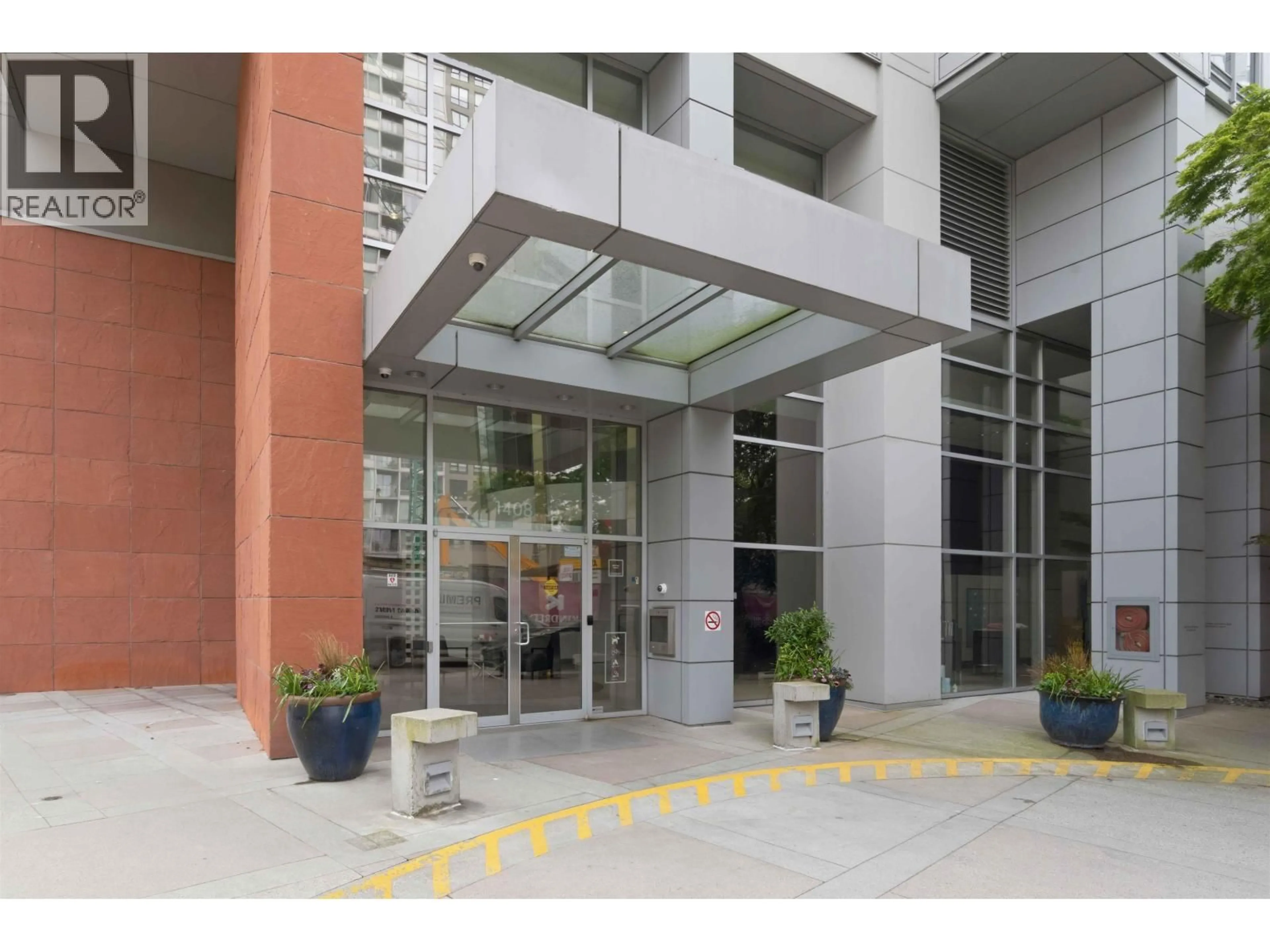 Indoor foyer for 908 - 1408 STRATHMORE MEWS, Vancouver British Columbia V6Z3A9