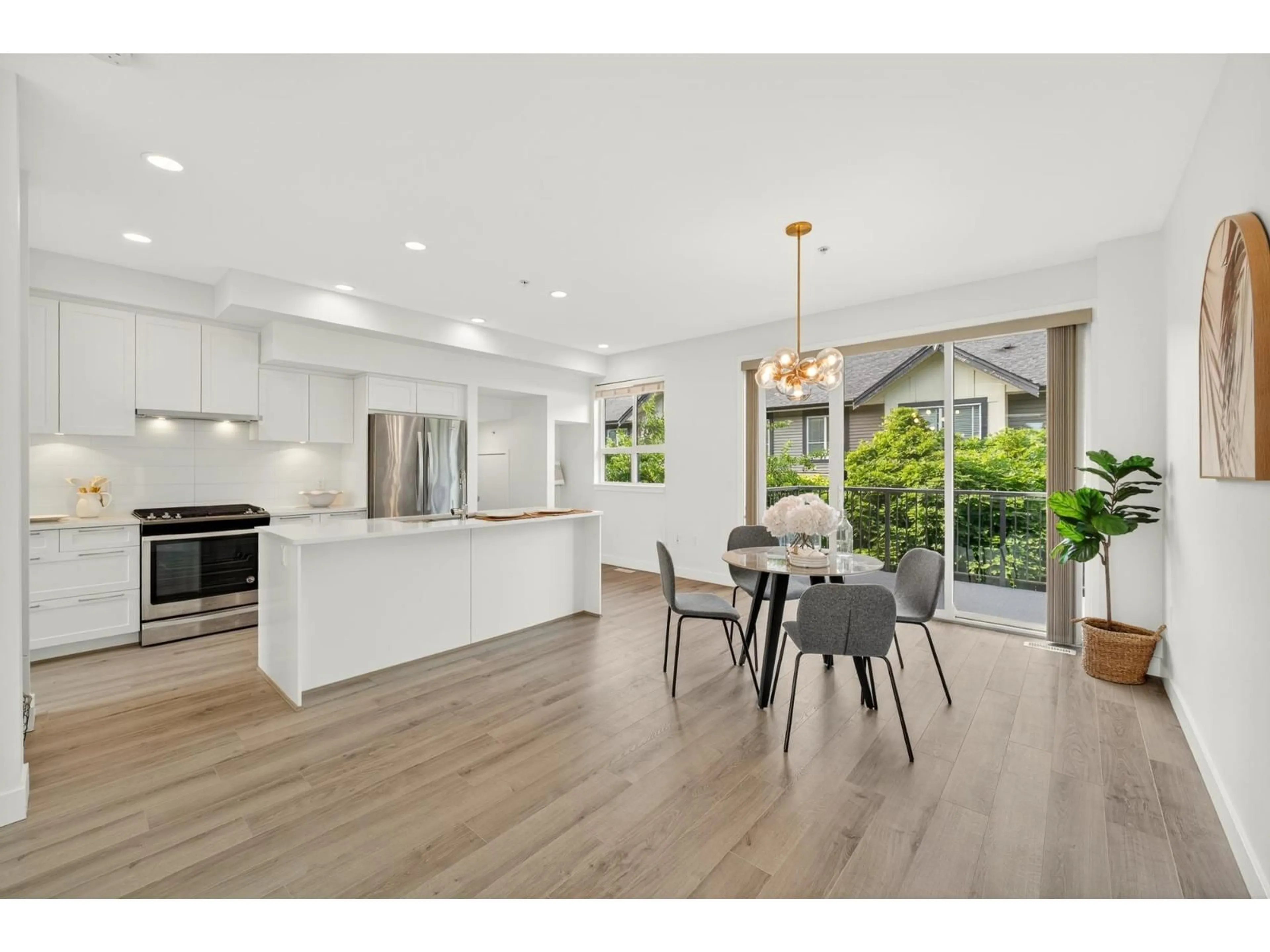 Open concept kitchen, wood/laminate floor for 21 - 8508 204 STREET, Langley British Columbia V2Y0V8