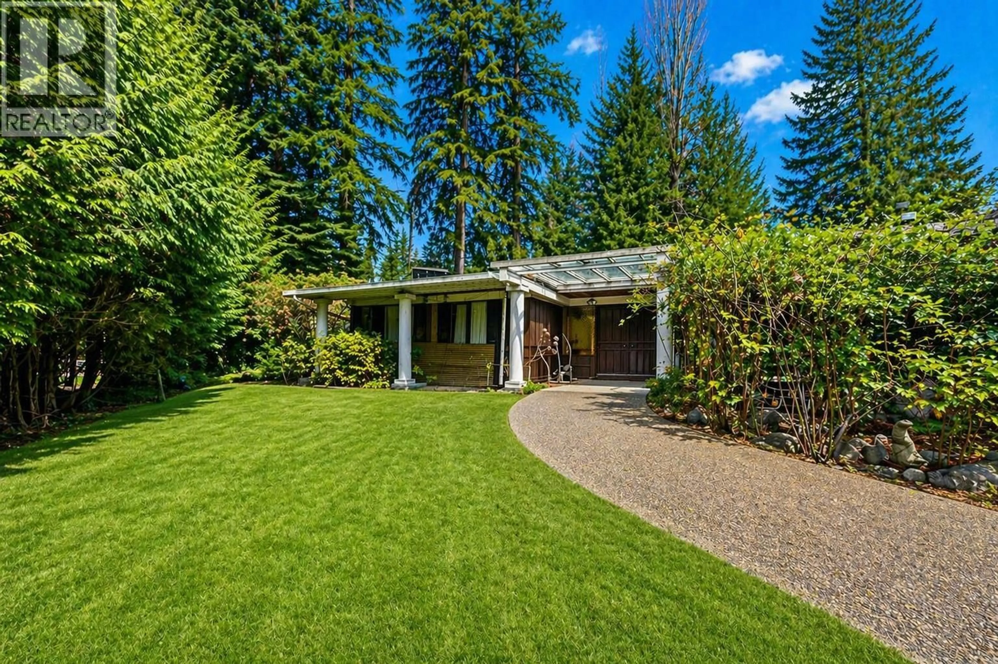 A pic from outside/outdoor area/front of a property/back of a property/a pic from drone, forest/trees view for 835 WILDWOOD PLACE, West Vancouver British Columbia V7S1P2