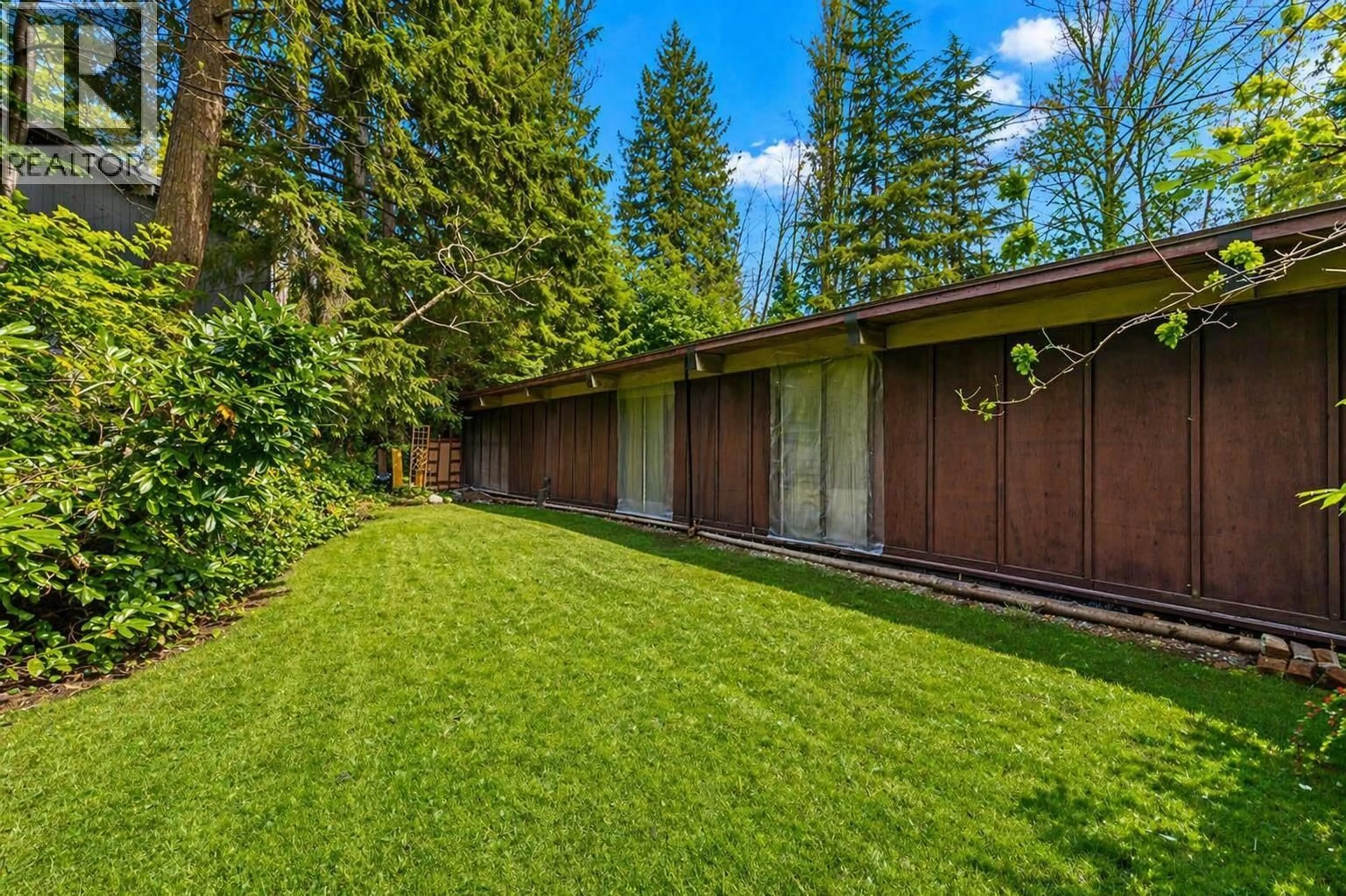 Patio, forest/trees view for 835 WILDWOOD PLACE, West Vancouver British Columbia V7S1P2
