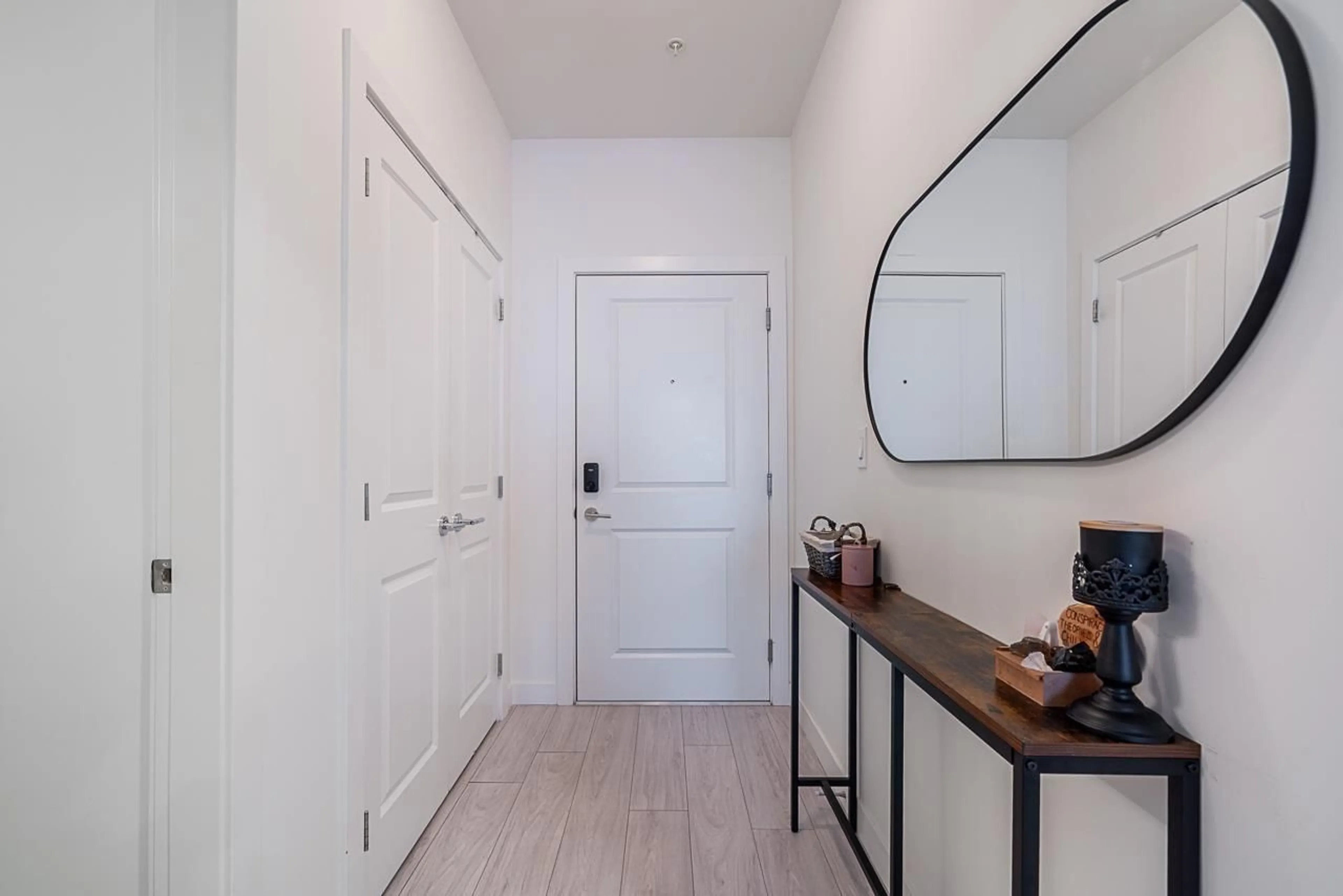 Indoor entryway for #B204 - 20834 80TH AVENUE, Langley British Columbia V2Y3M5