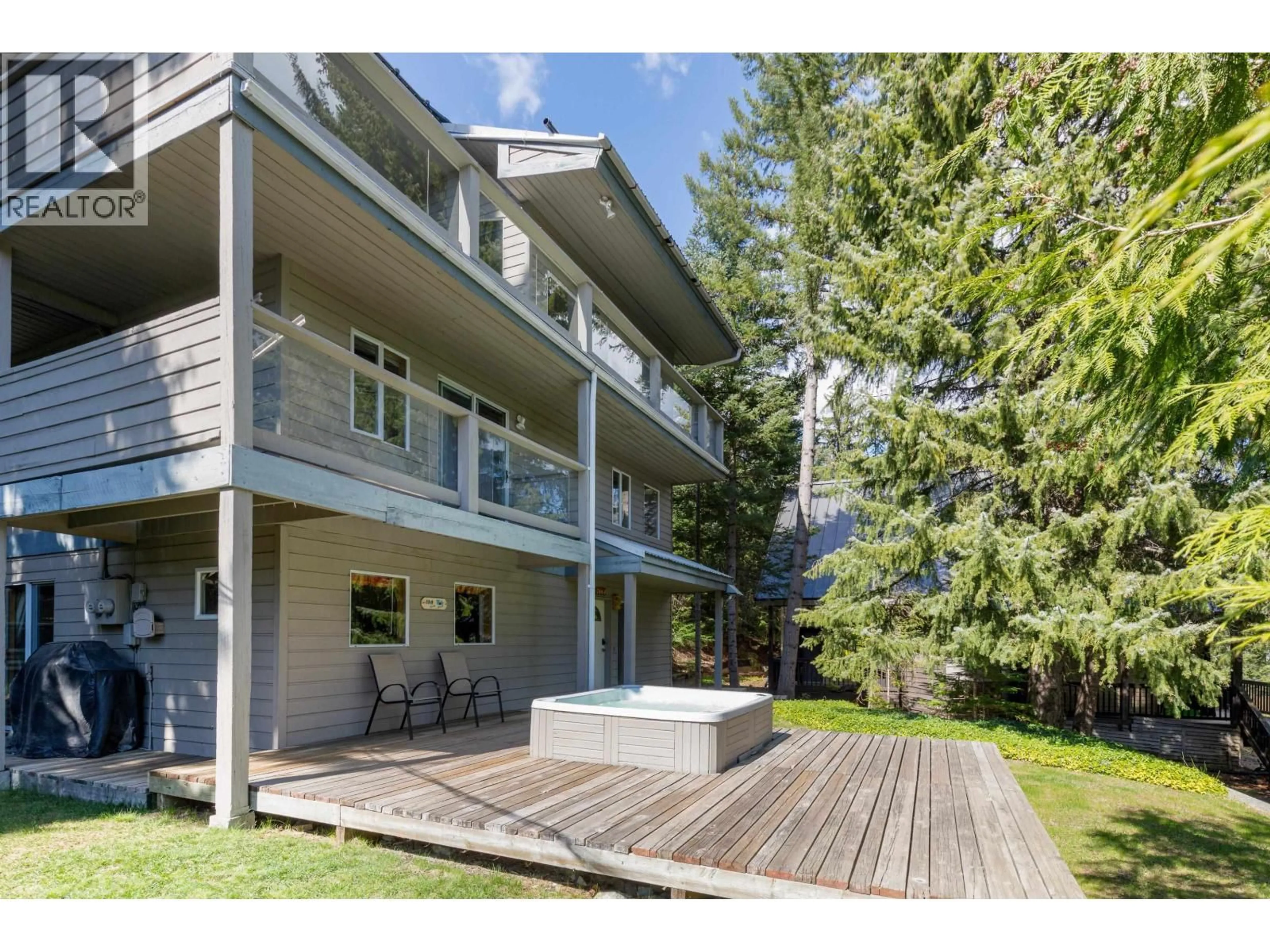 A pic from outside/outdoor area/front of a property/back of a property/a pic from drone, mountain view for 8325 RAINBOW DRIVE, Whistler British Columbia V0N1B8
