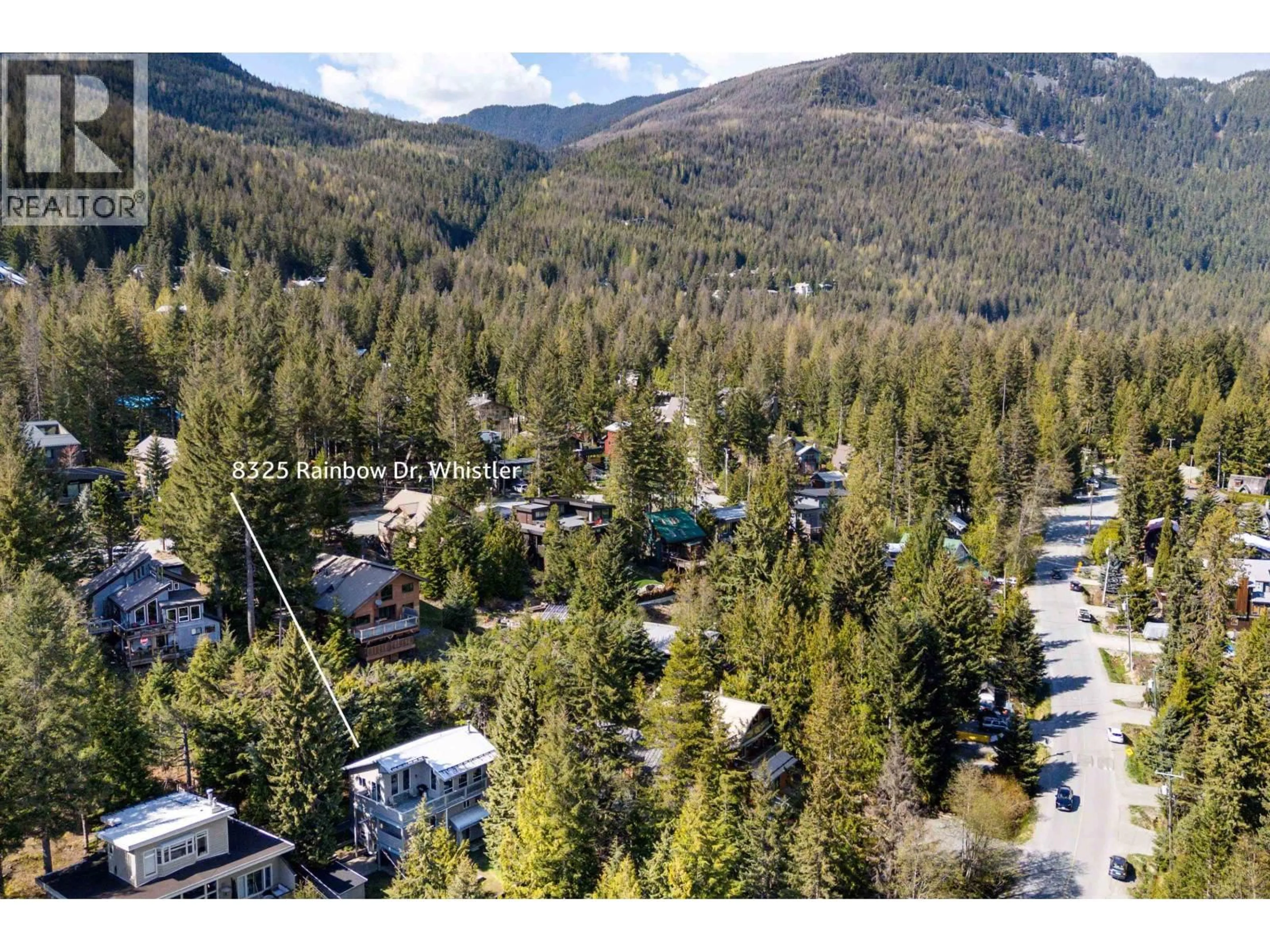 A pic from outside/outdoor area/front of a property/back of a property/a pic from drone, mountain view for 8325 RAINBOW DRIVE, Whistler British Columbia V0N1B8