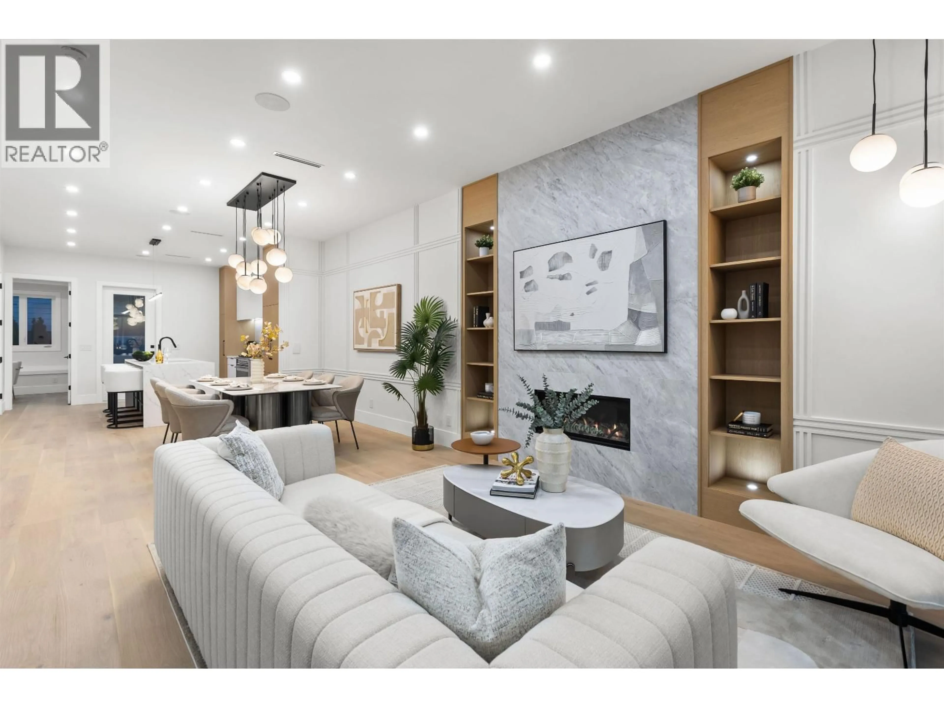 Living room with furniture, unknown for 2 - 10 HYTHE AVENUE, Burnaby British Columbia V5B1G4