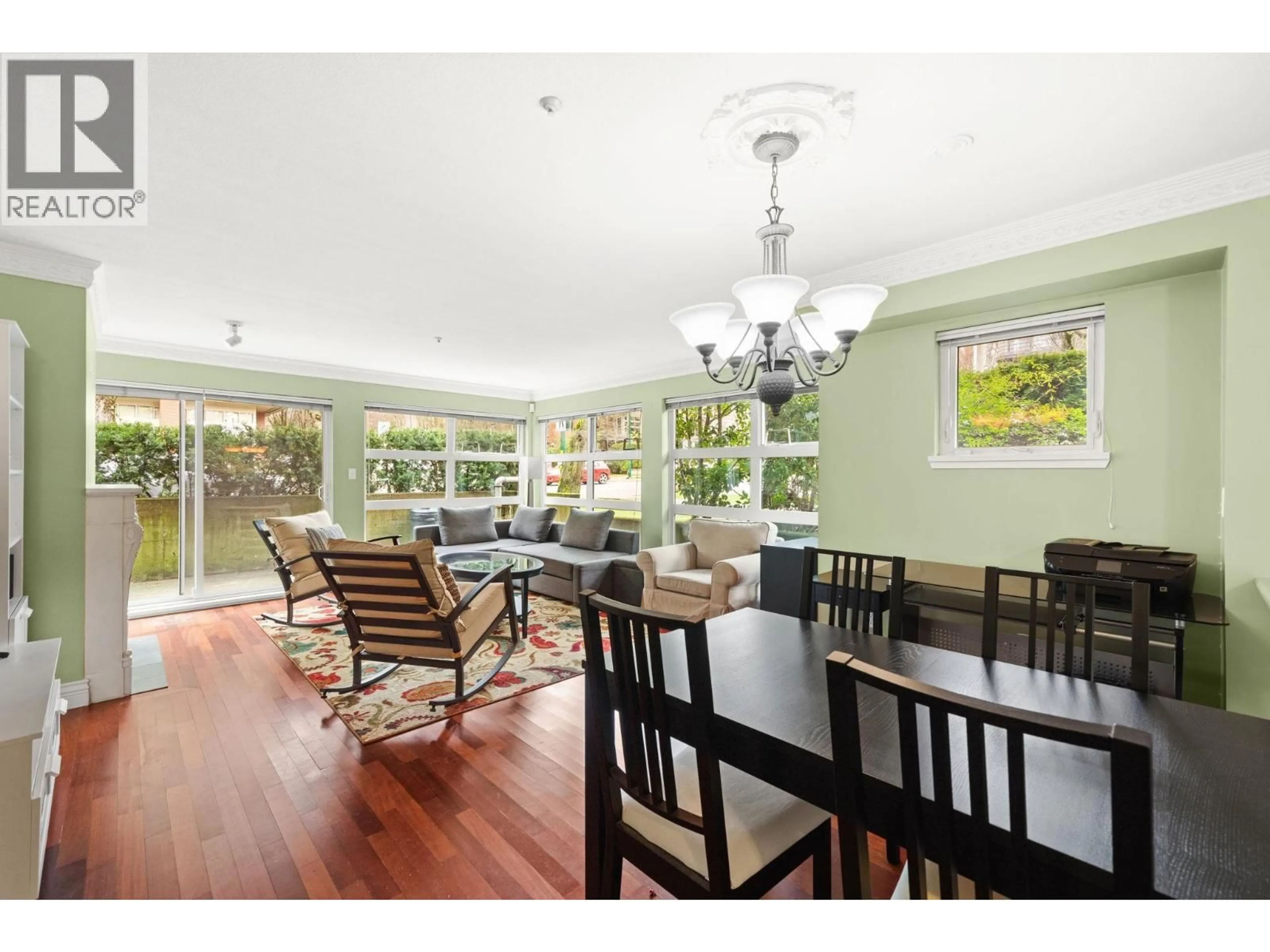 Dining room, wood/laminate floor for 2815 YEW STREET, Vancouver British Columbia V6K3H6