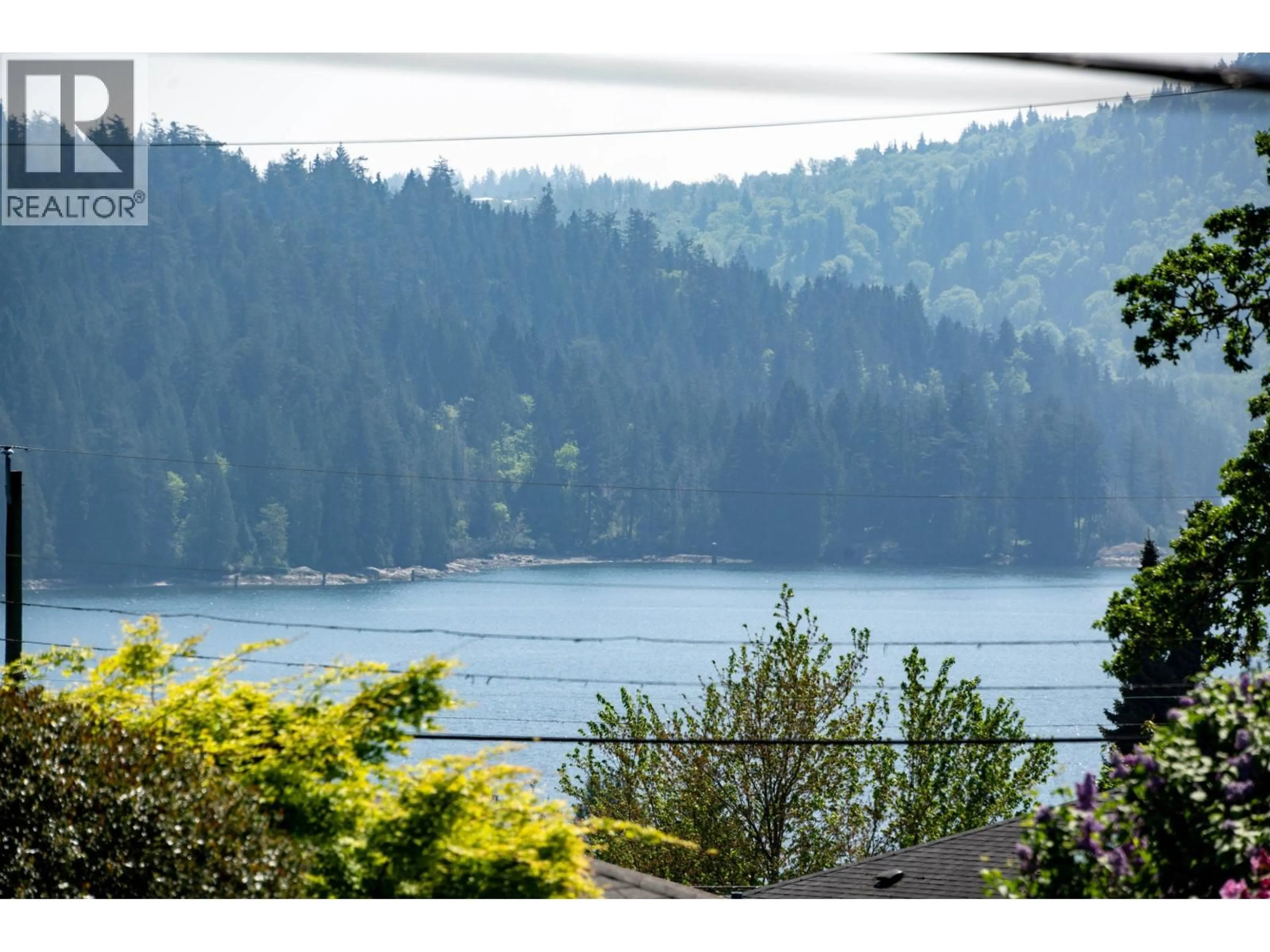 Blurry image for 893 FRIAR CRESCENT, North Vancouver British Columbia V7G1M5