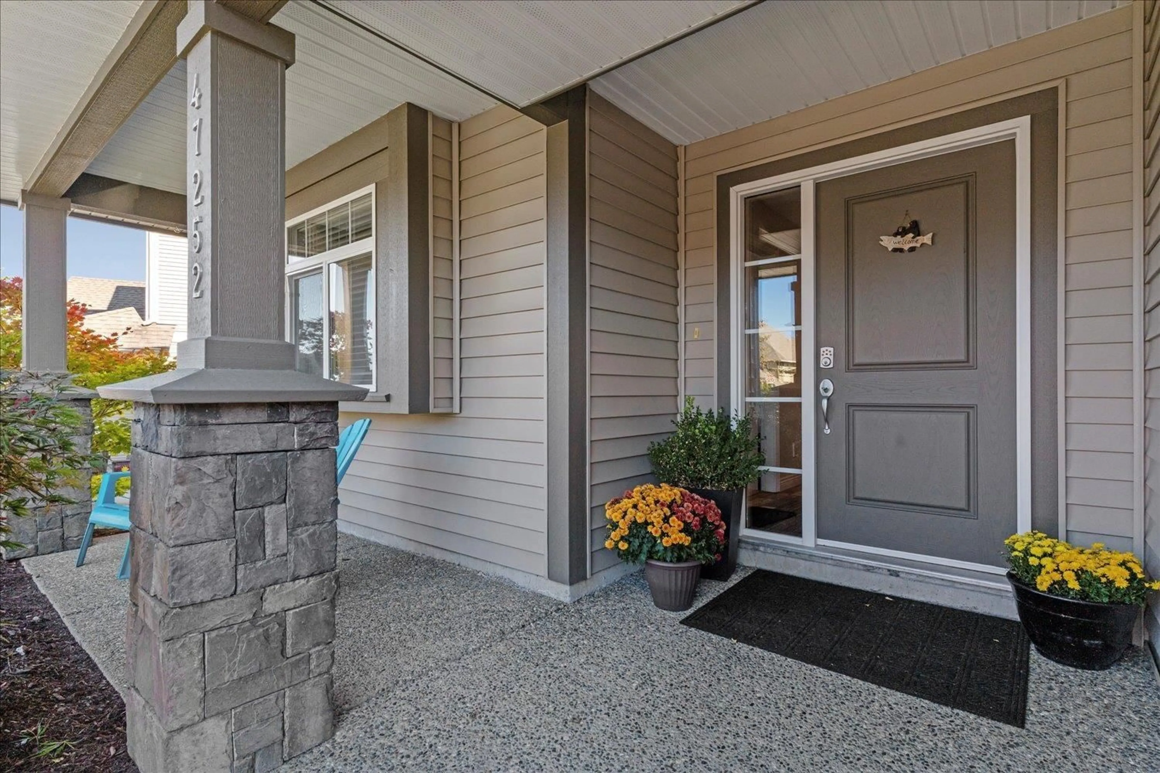 Indoor entryway for 47252 LAUGHINGTON PLACE, Chilliwack British Columbia V2R0J3