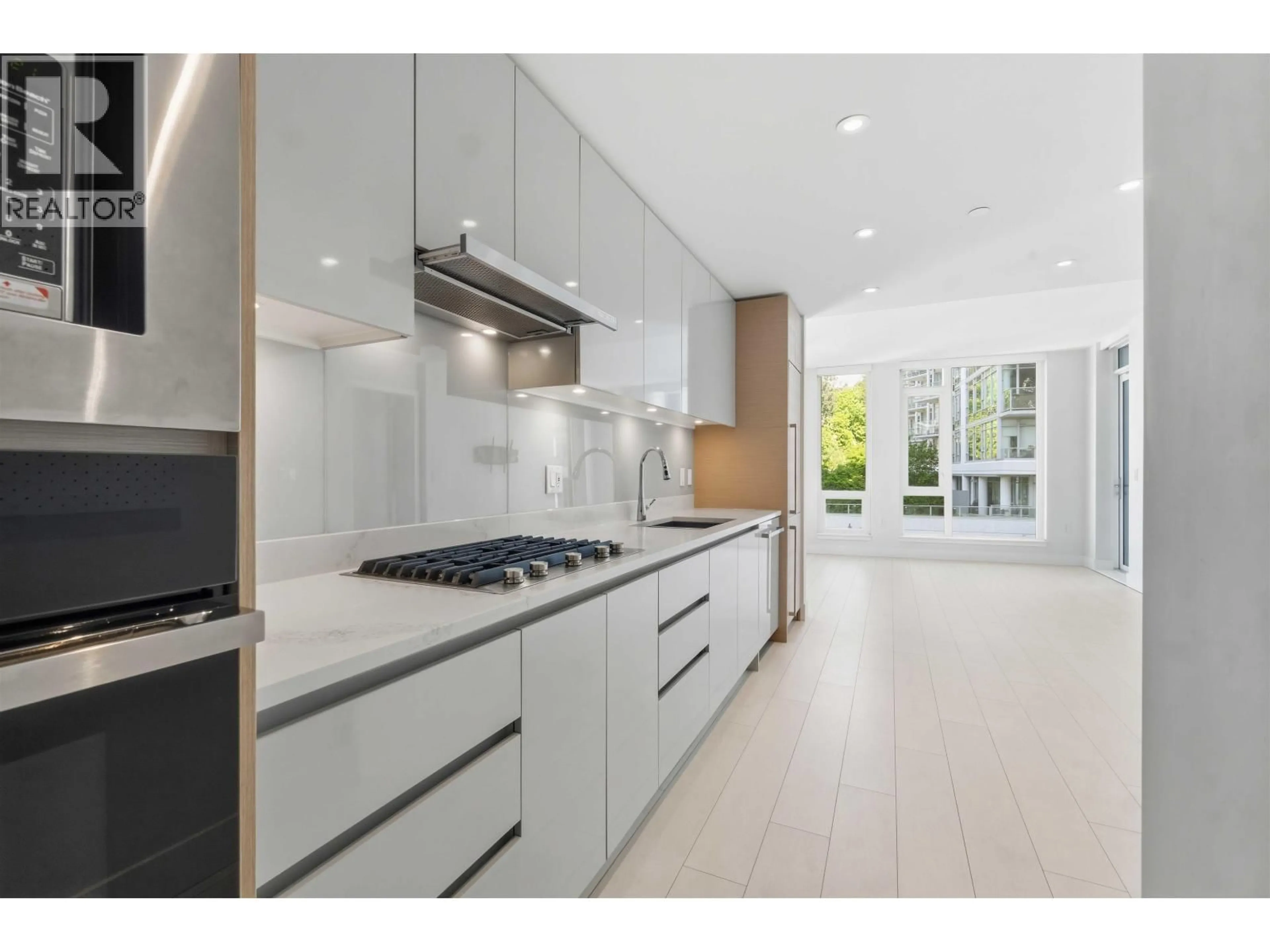 Contemporary kitchen, unknown for 404 - 3538 SAWMILL CRESCENT, Vancouver British Columbia V5S0J8