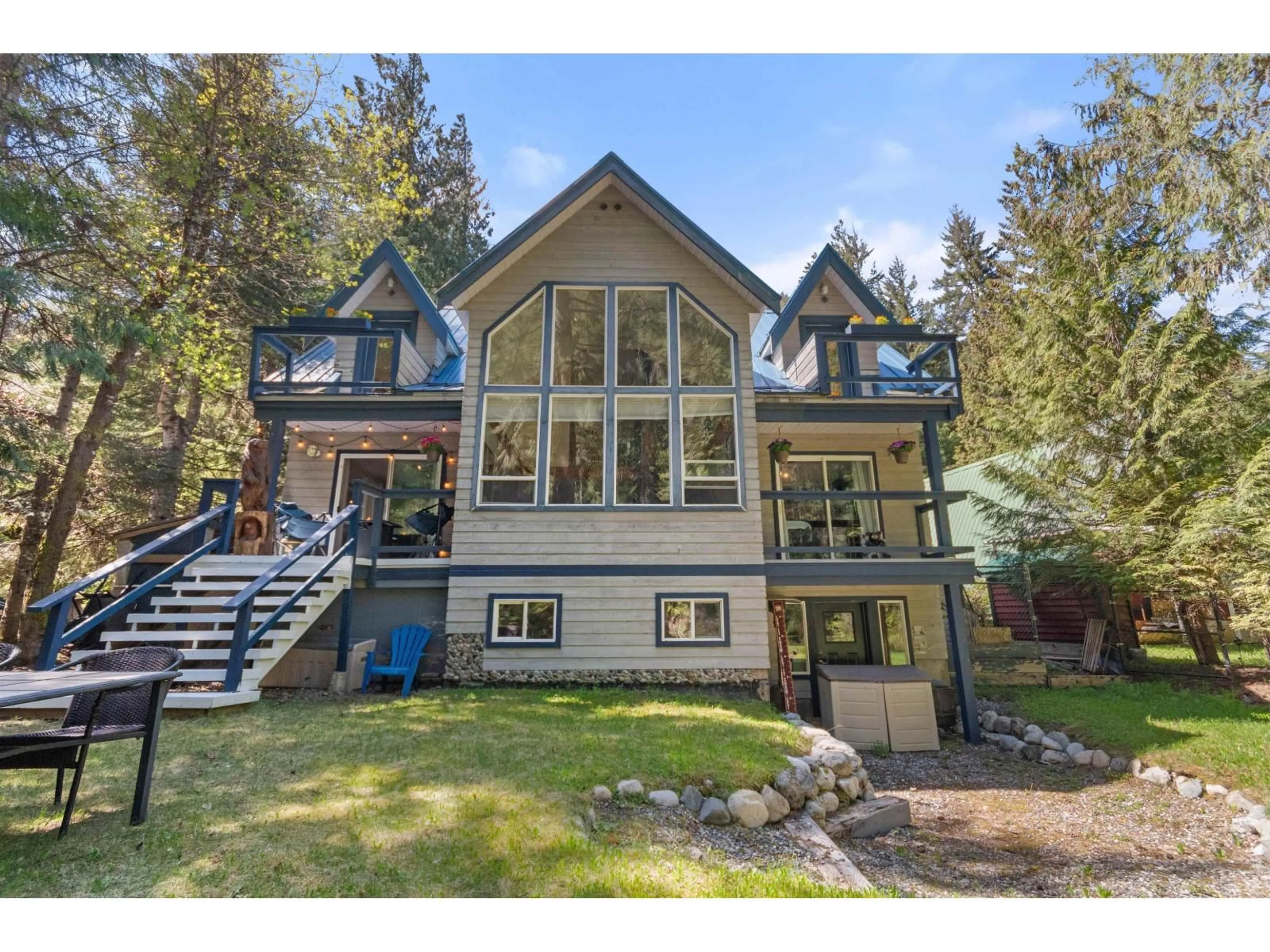 Home with vinyl exterior material, water/lake/river/ocean view for 14450 ALPINE BOULEVARD, Hope British Columbia V0X1L5