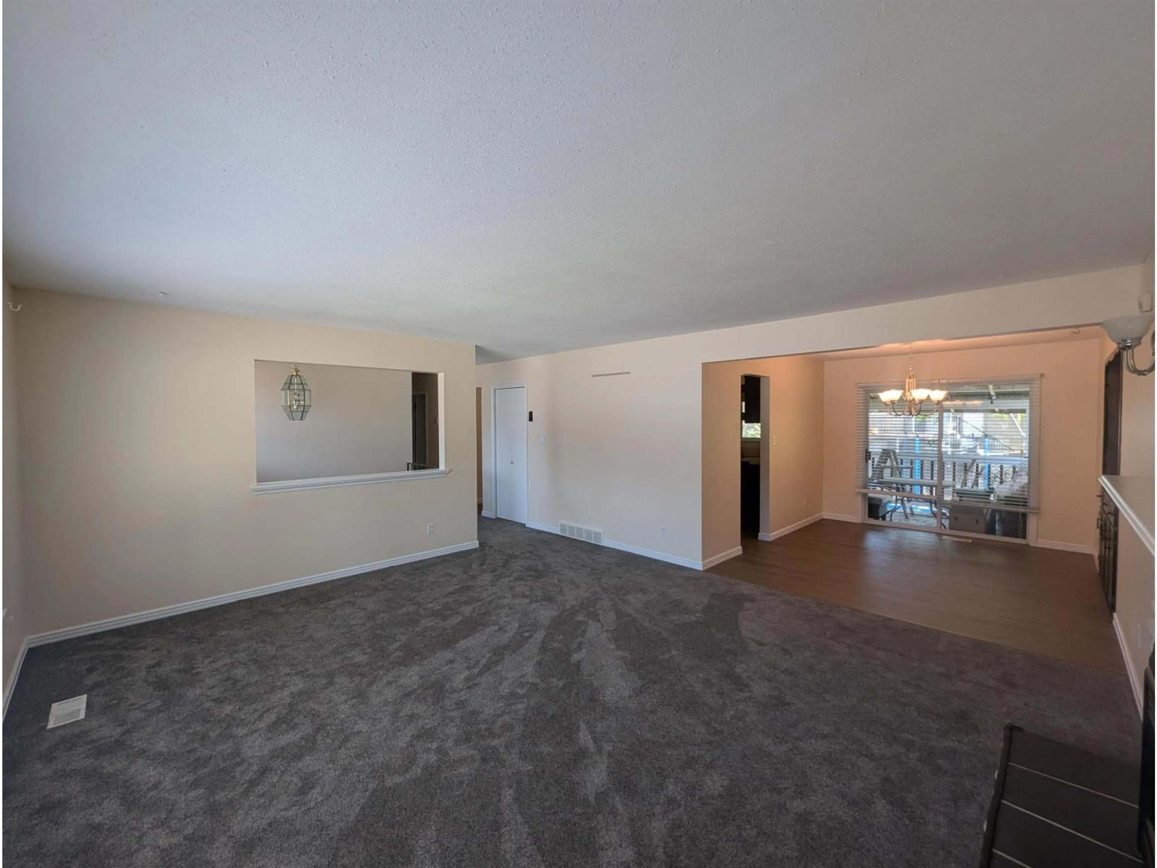 A pic of a room for 2114 LYNDEN STREET, Abbotsford British Columbia V2T3B5