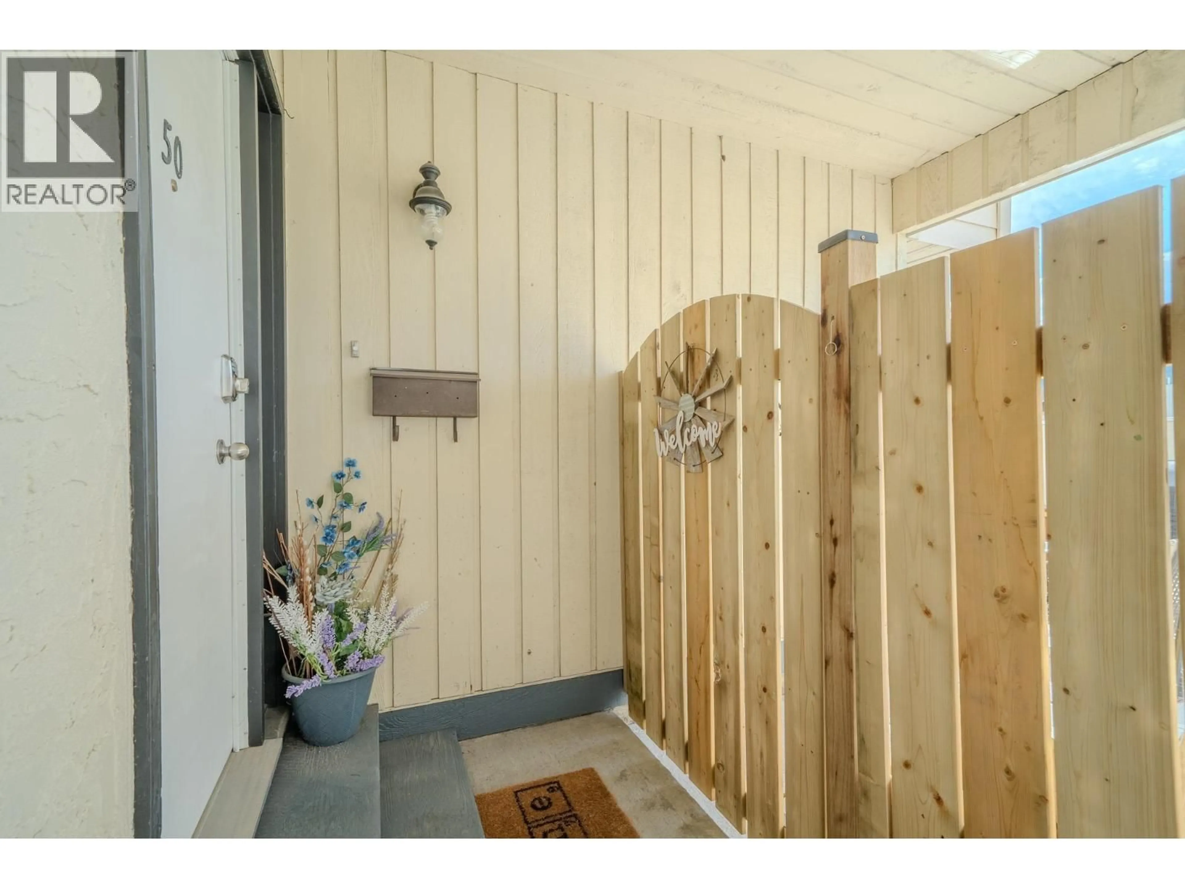 Indoor entryway for 50 - 800 SECOND AVENUE, Williams Lake British Columbia V2G4C4