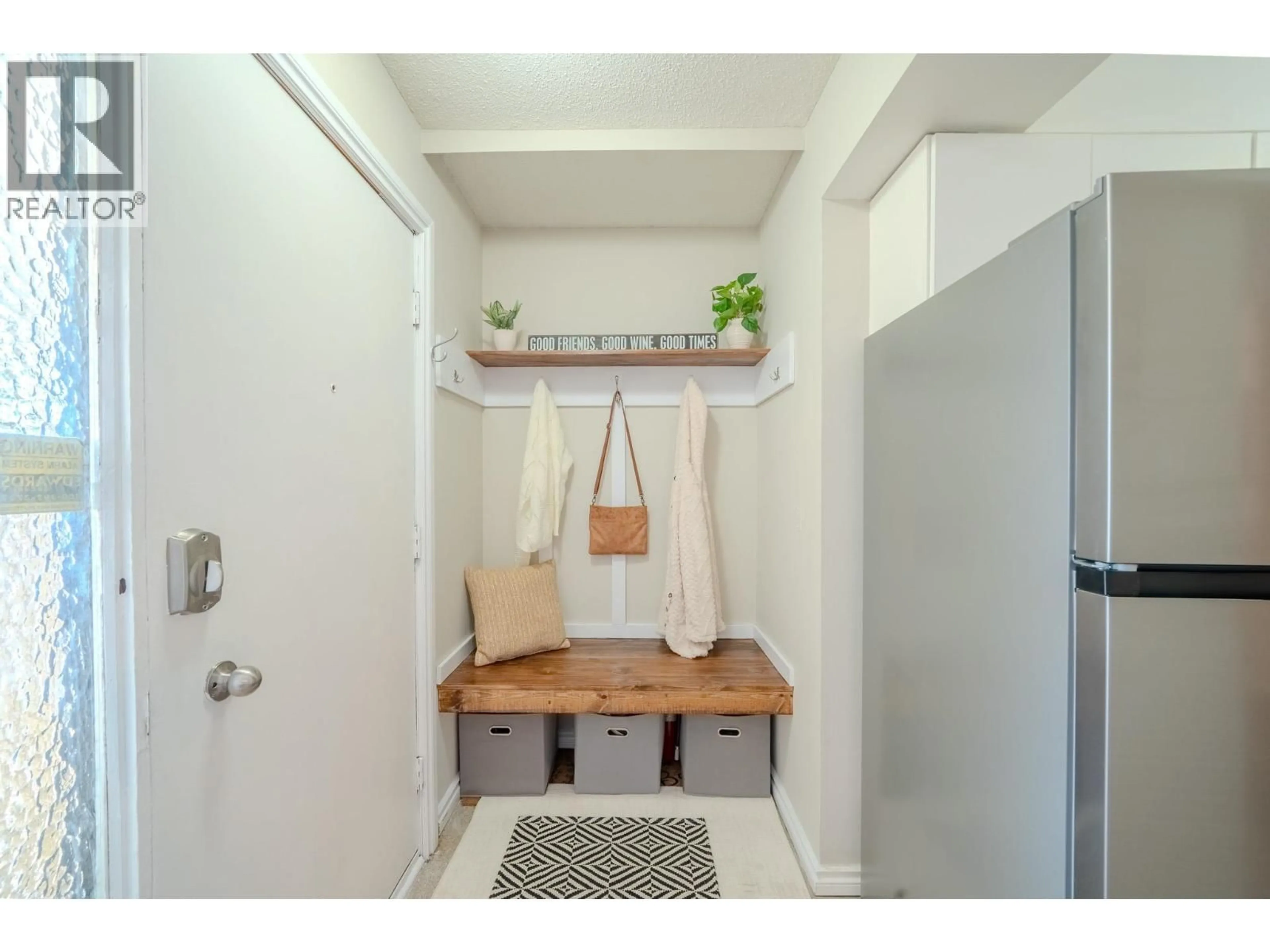 Indoor entryway for 50 - 800 SECOND AVENUE, Williams Lake British Columbia V2G4C4