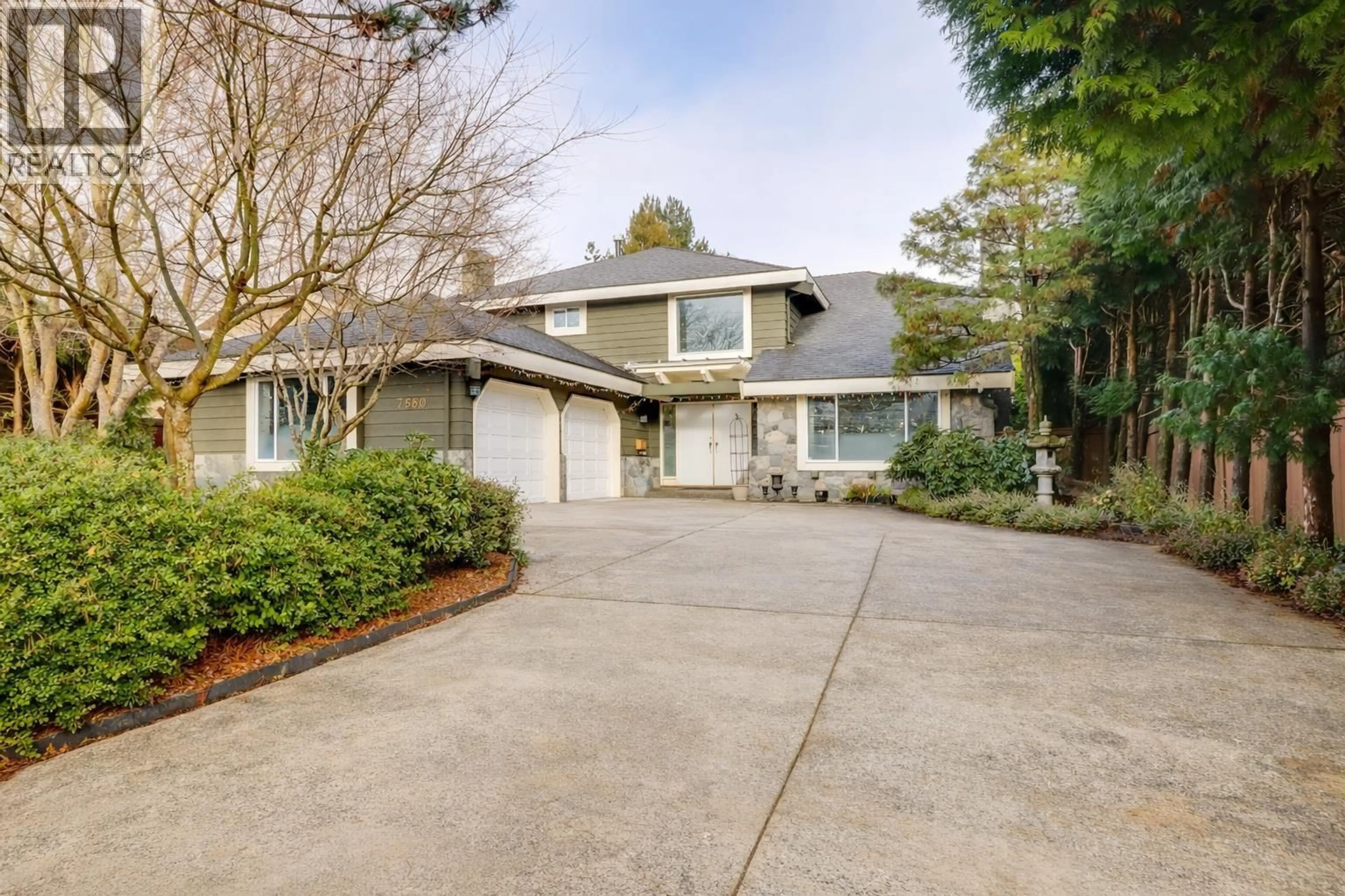 Home with vinyl exterior material, street for 7680 CHEVIOT PLACE, Richmond British Columbia V7C3S6