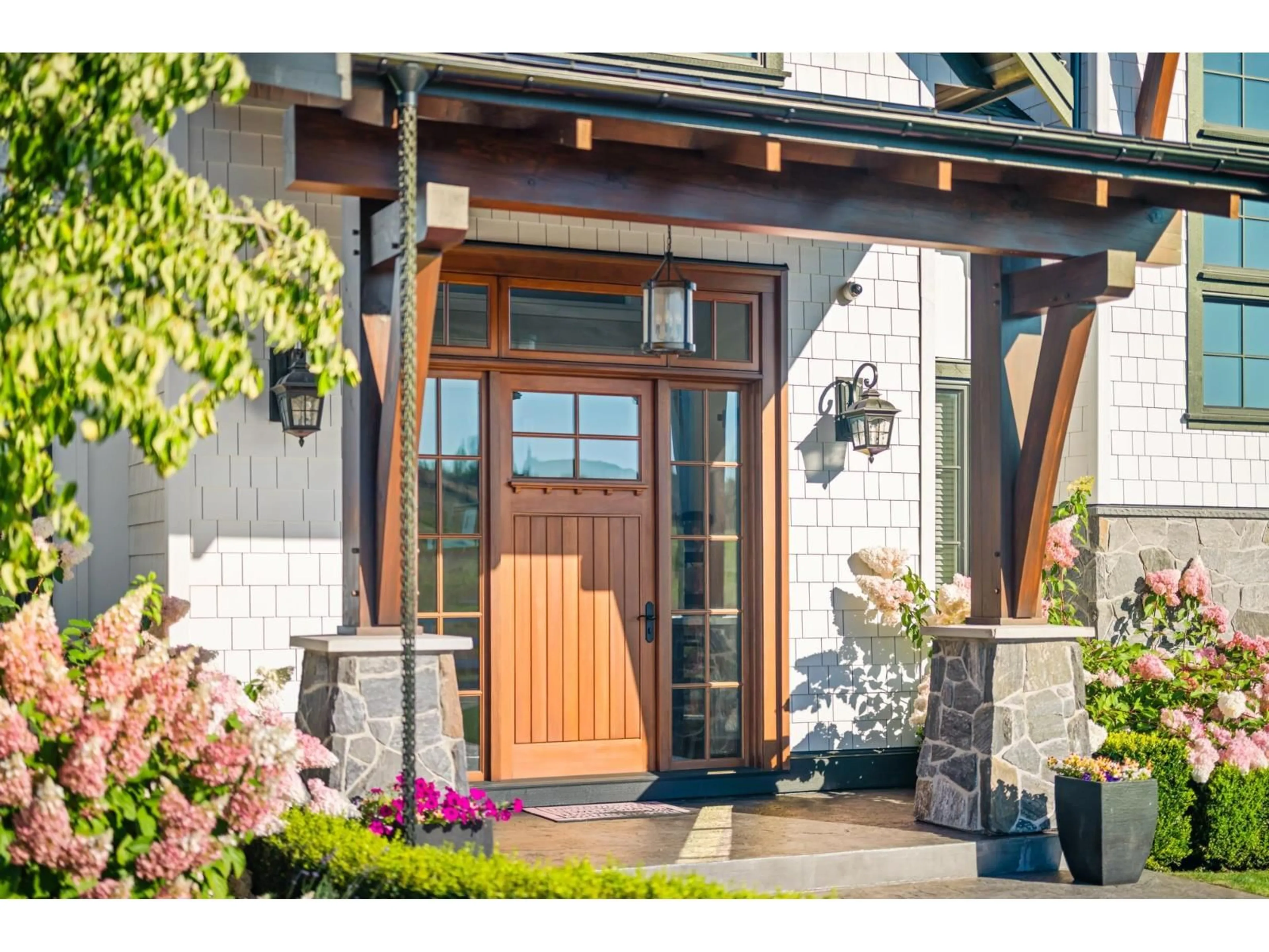Indoor entryway for 29415 HUNTINGDON ROAD, Abbotsford British Columbia V4X2K3