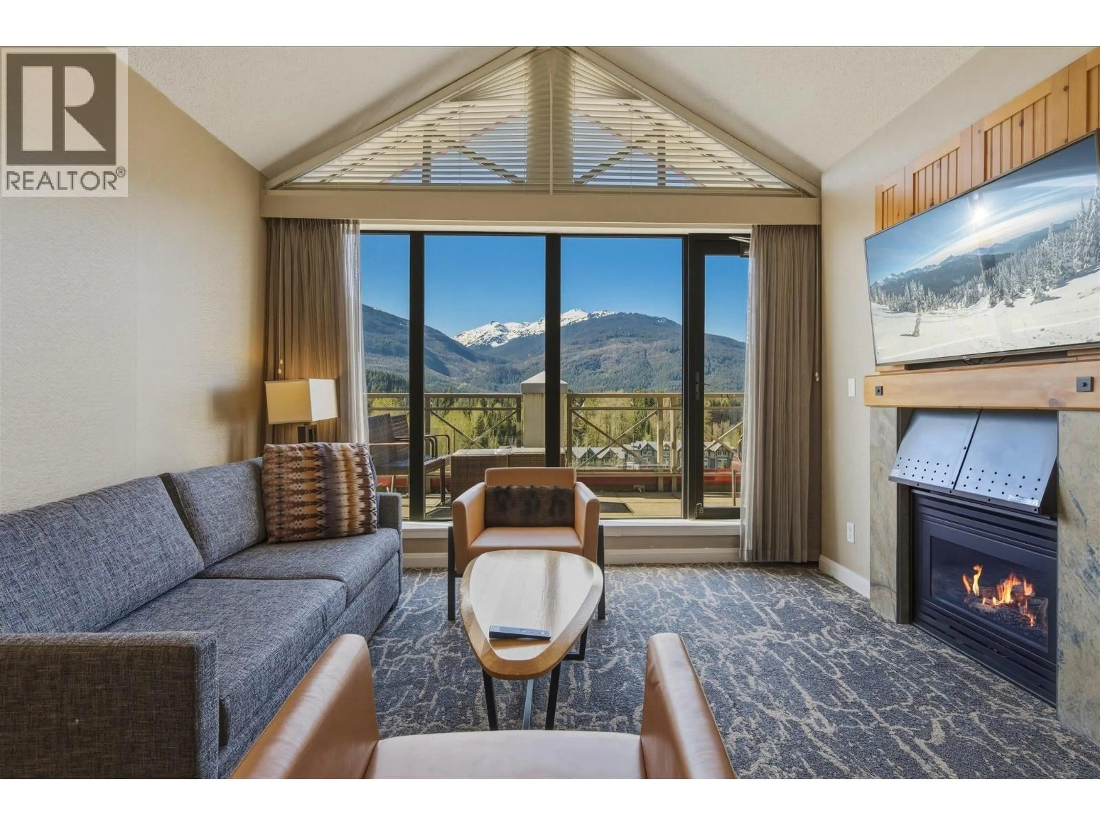 Living room with furniture, unknown for 963 - 4090 WHISTLER WAY, Whistler British Columbia V8E1J3