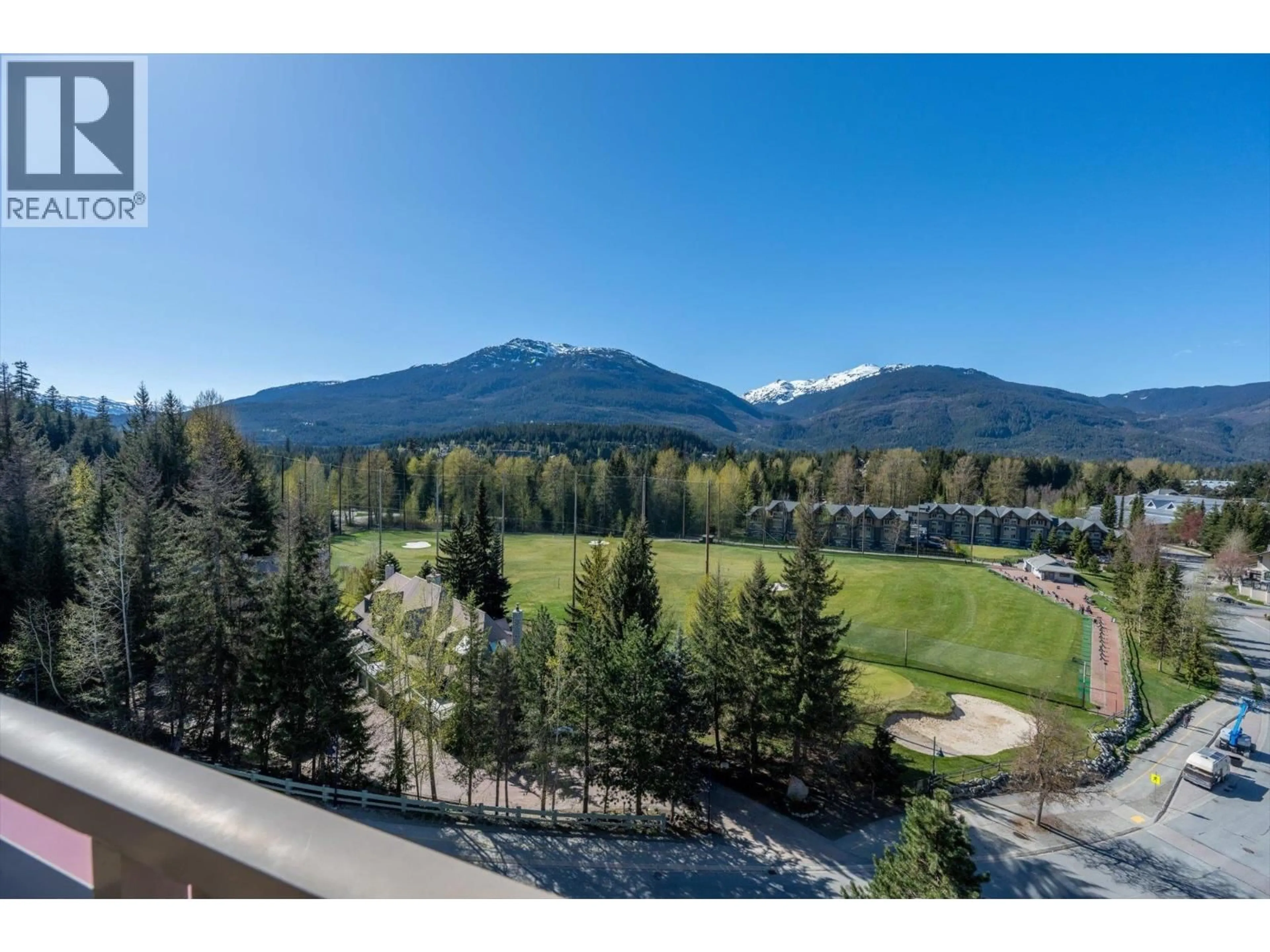 A pic from outside/outdoor area/front of a property/back of a property/a pic from drone, mountain view for 963 - 4090 WHISTLER WAY, Whistler British Columbia V8E1J3