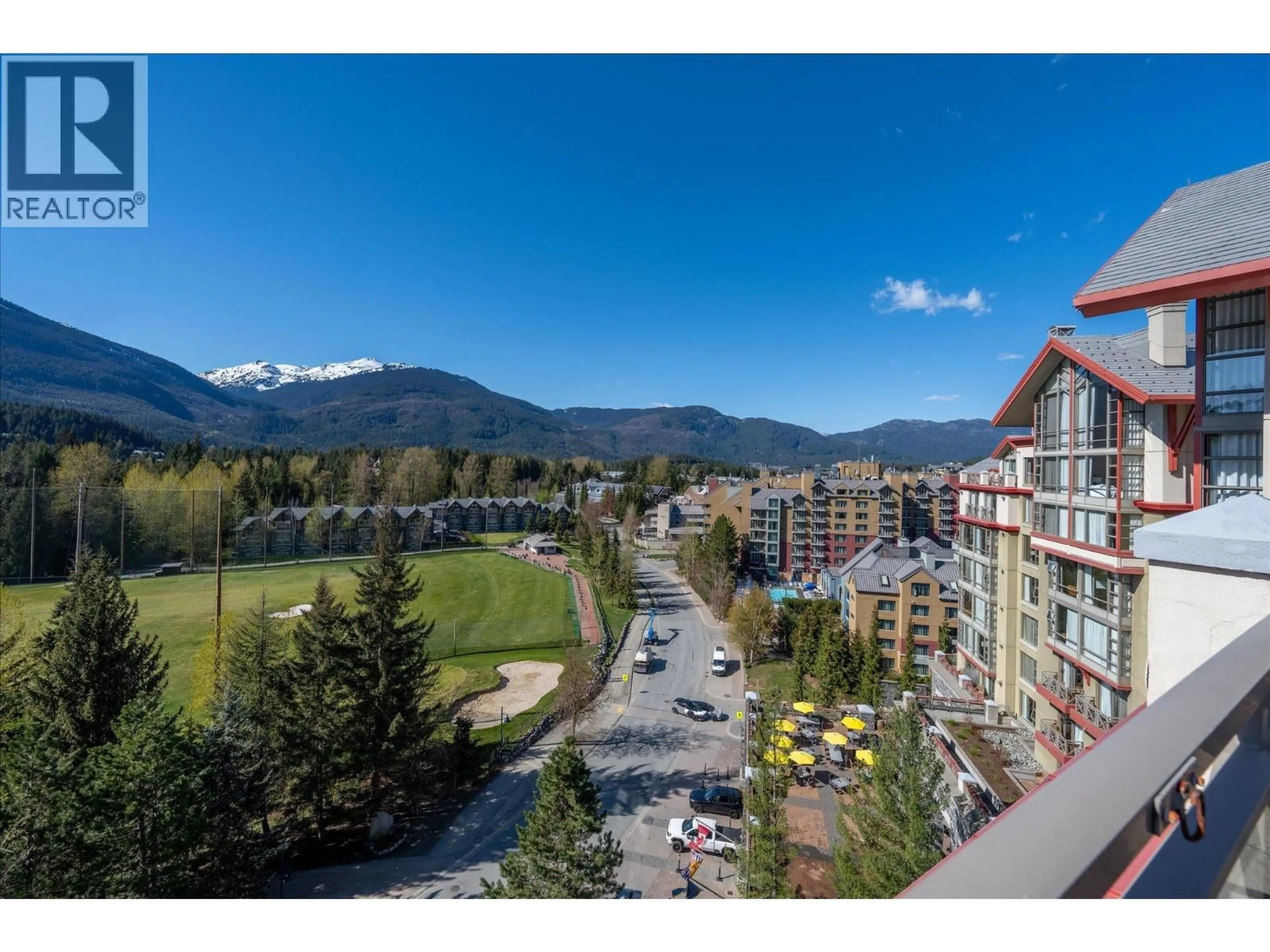 A pic from outside/outdoor area/front of a property/back of a property/a pic from drone, mountain view for 963 - 4090 WHISTLER WAY, Whistler British Columbia V8E1J3