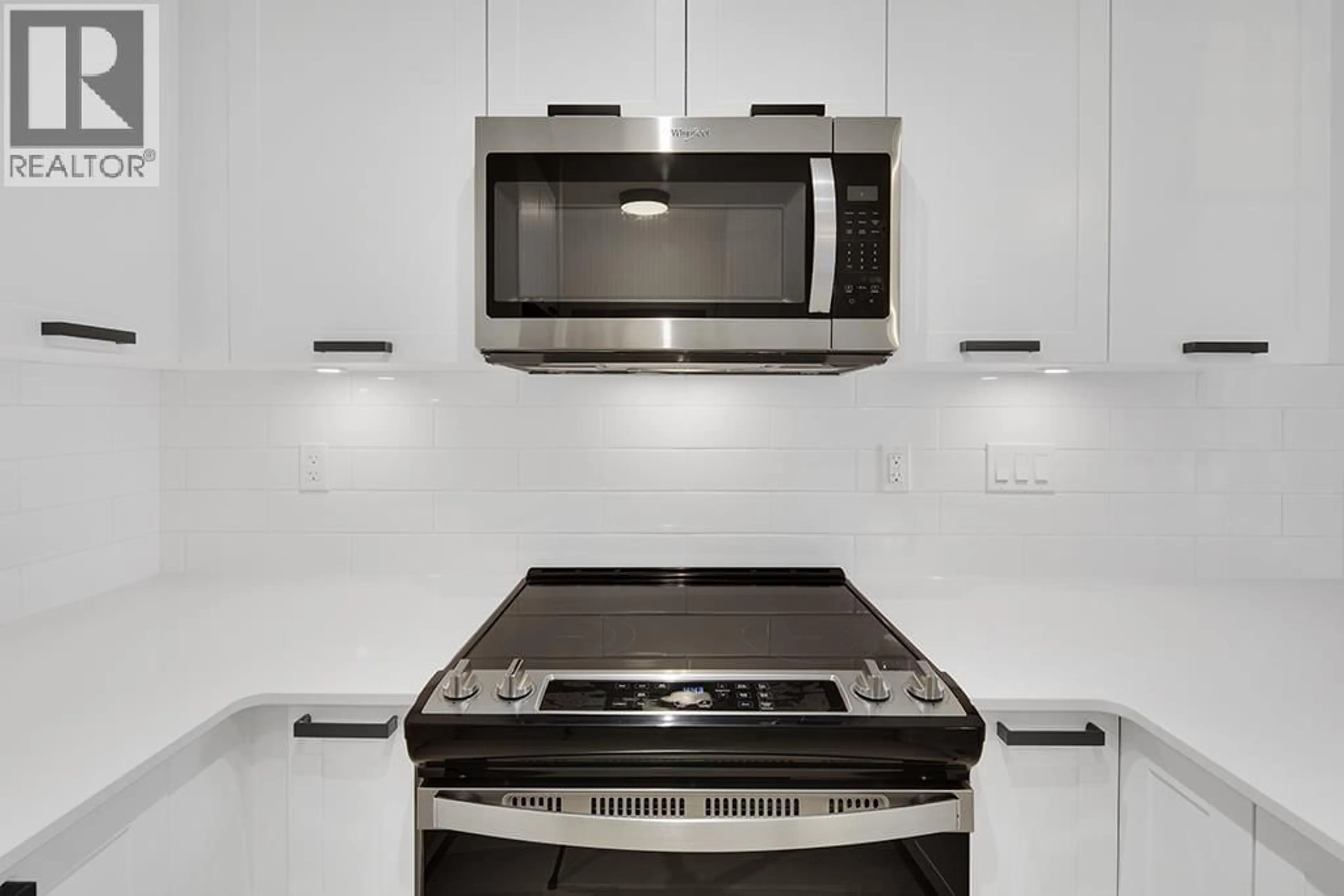 Standard kitchen, ceramic/tile floor for 114 - 22562 121 AVENUE, Maple Ridge British Columbia V2X3Y8