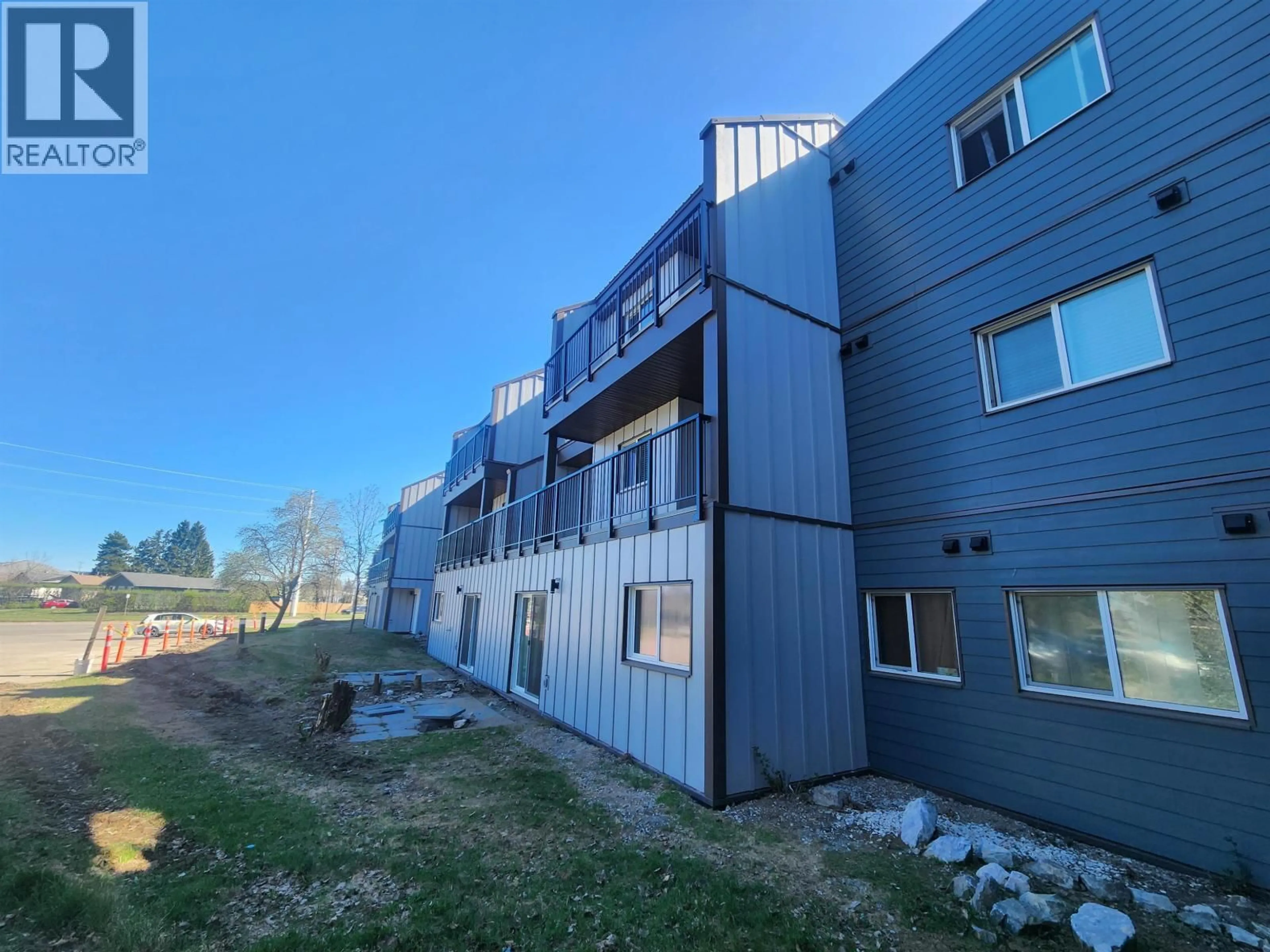 A pic from outside/outdoor area/front of a property/back of a property/a pic from drone, building for 202 - 3033 OSPIKA BOULEVARD, Prince George British Columbia V2N4L5