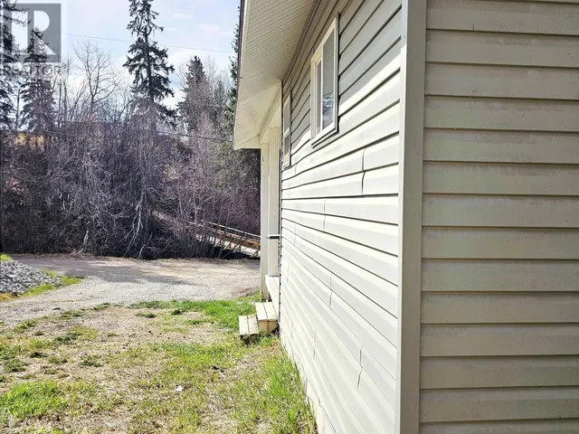 131 6TH AVENUE, Burns Lake 5