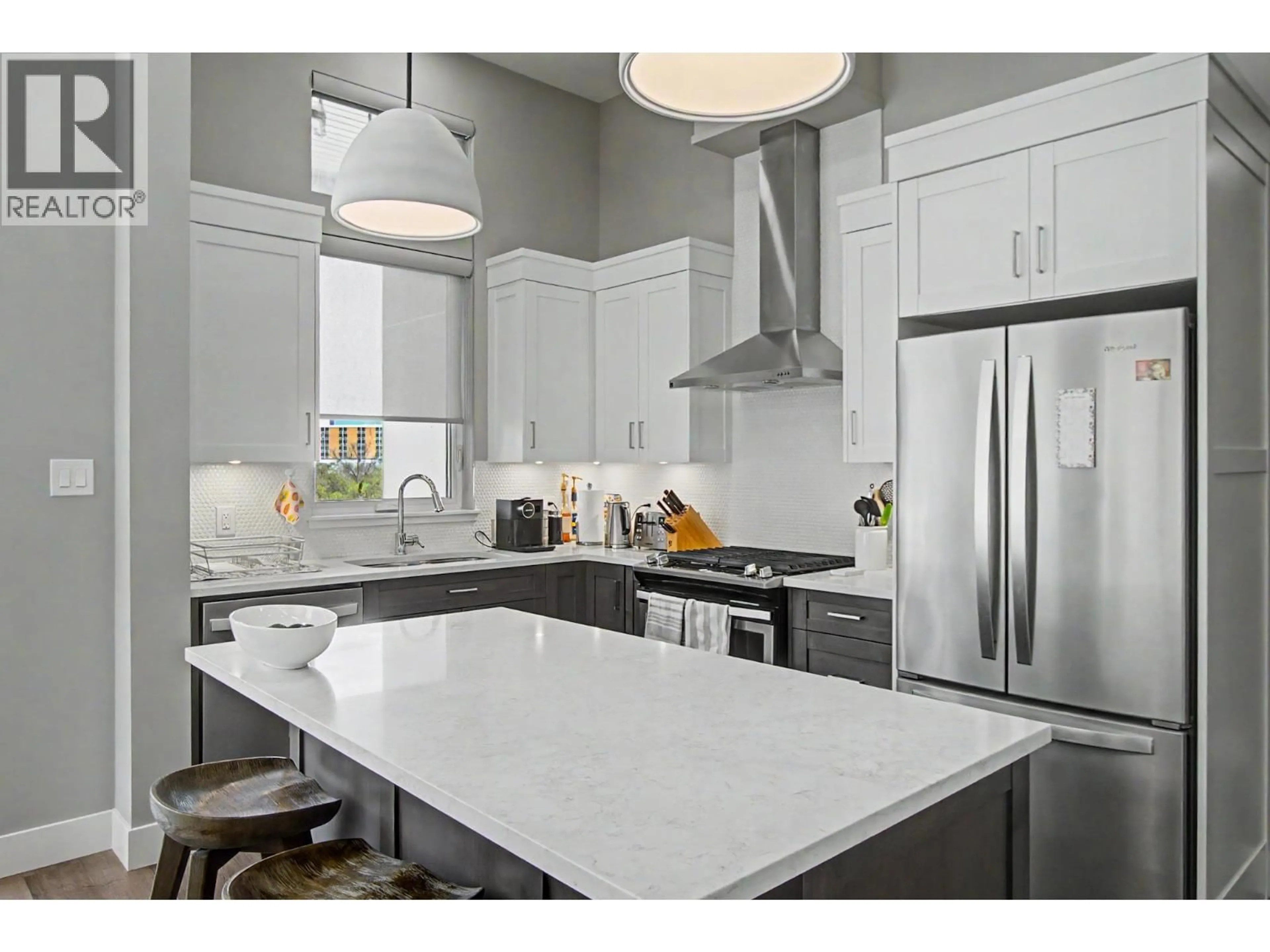 Contemporary kitchen, ceramic/tile floor for 409 - 1087 6TH AVENUE, Prince George British Columbia V2L0E5