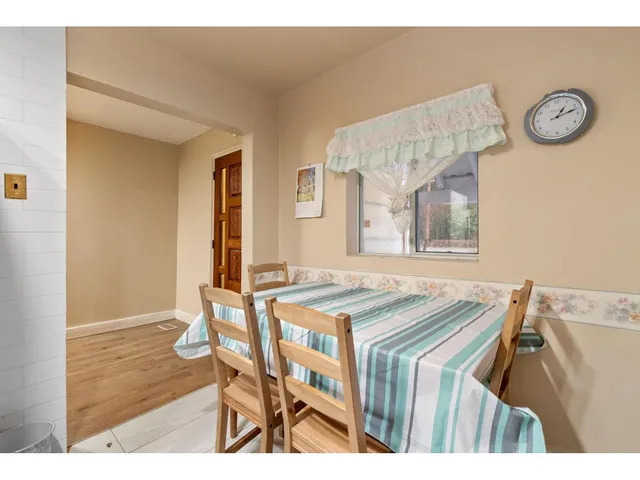366 WATER AVENUE, Hope 2