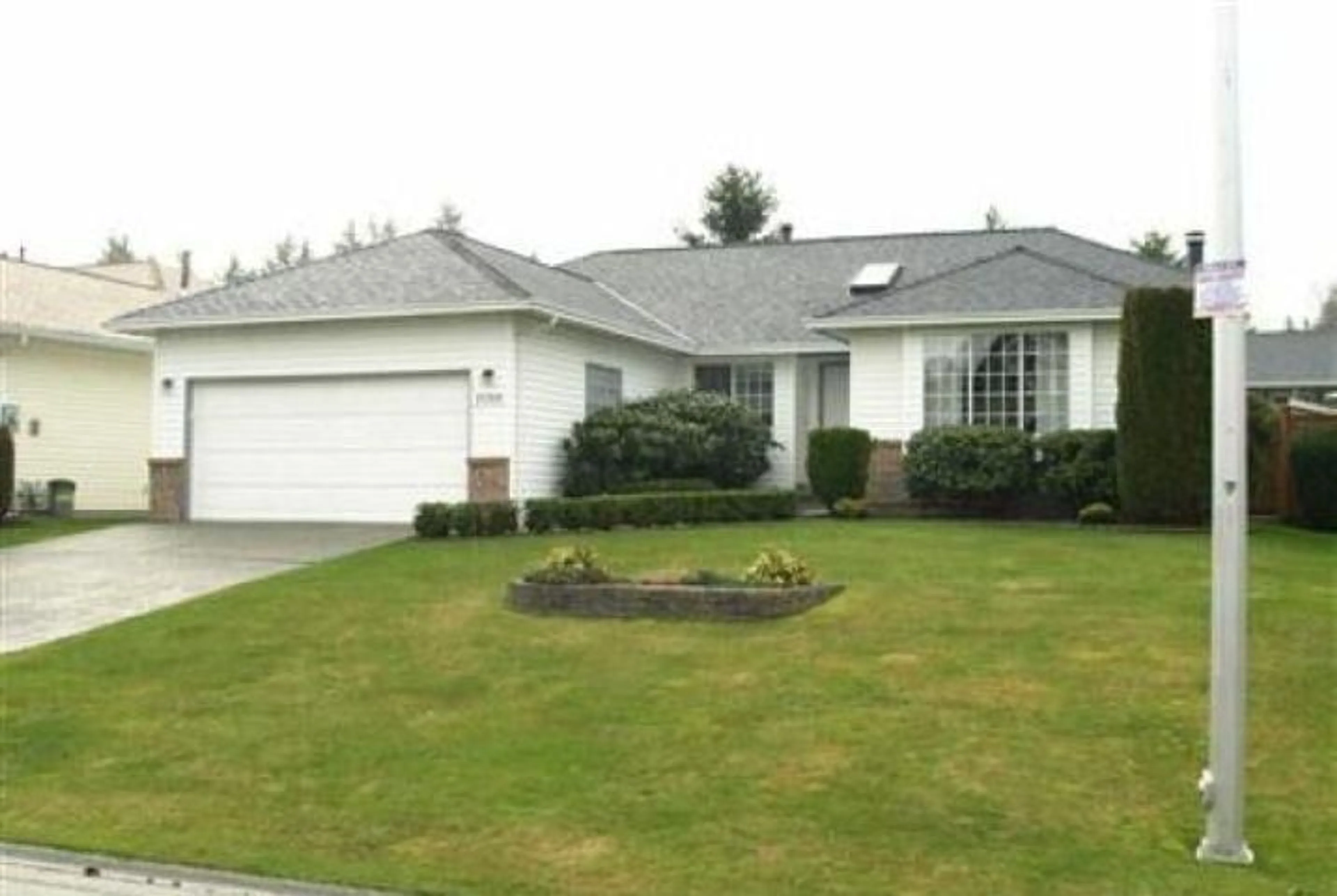 Home with vinyl exterior material, street for 15320 29TH AVENUE, Surrey British Columbia V4P1G5
