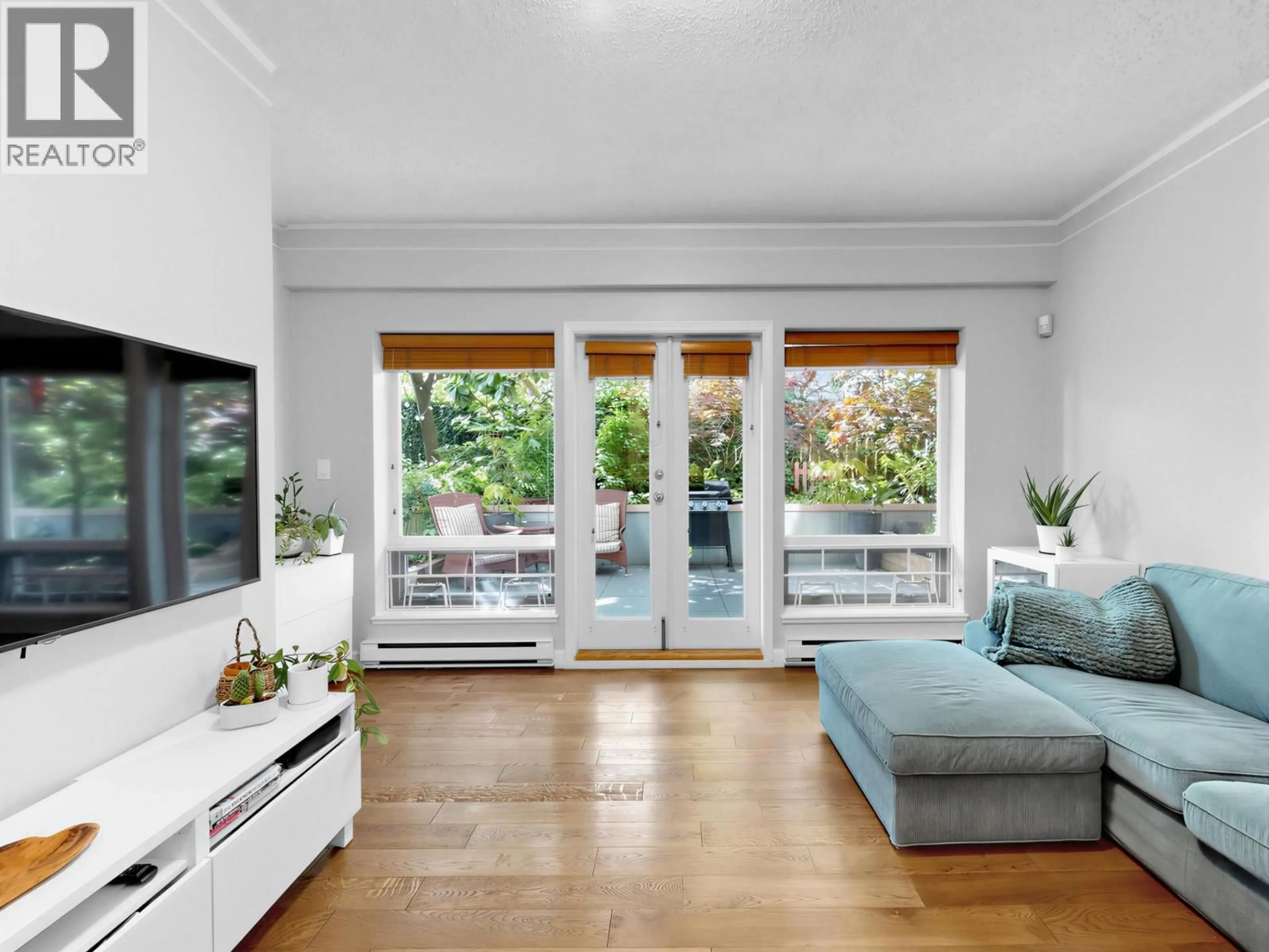 Living room with furniture, unknown for 103 - 2252 W 5TH AVENUE, Vancouver British Columbia V6K1S3