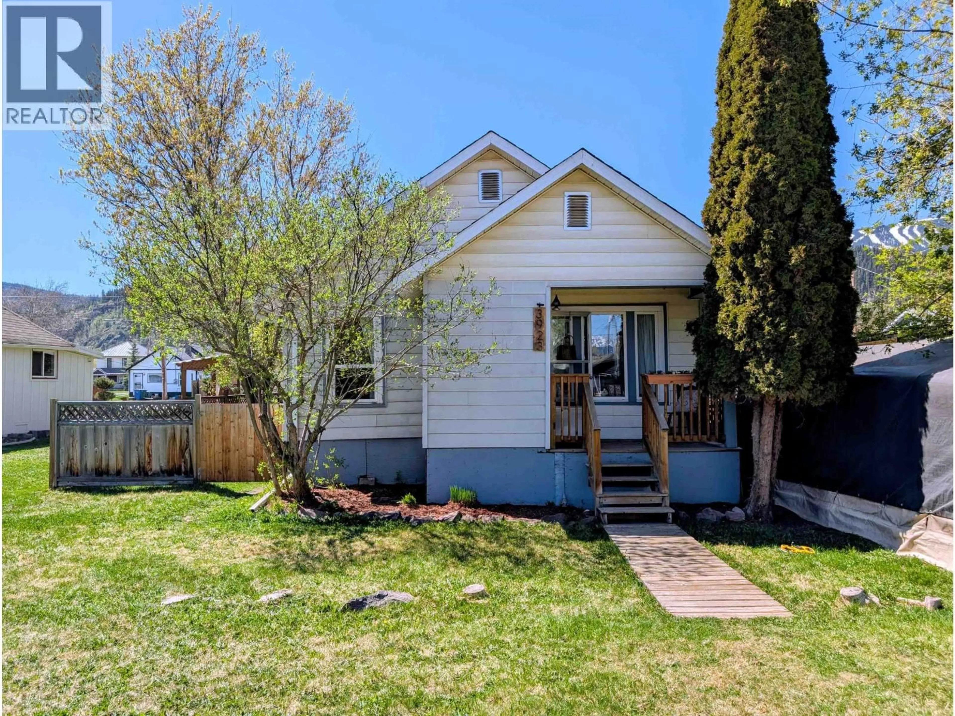 Unknown for 3923 FIRST AVENUE, Smithers British Columbia V0J2N0