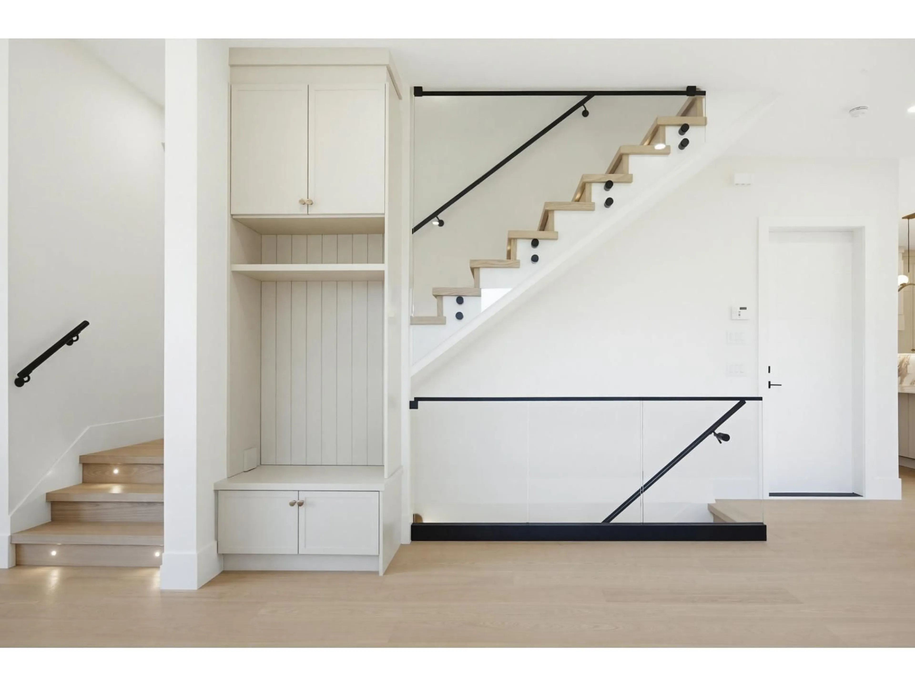 Stairs for 15630 23A AVENUE, Surrey British Columbia V0V0V0