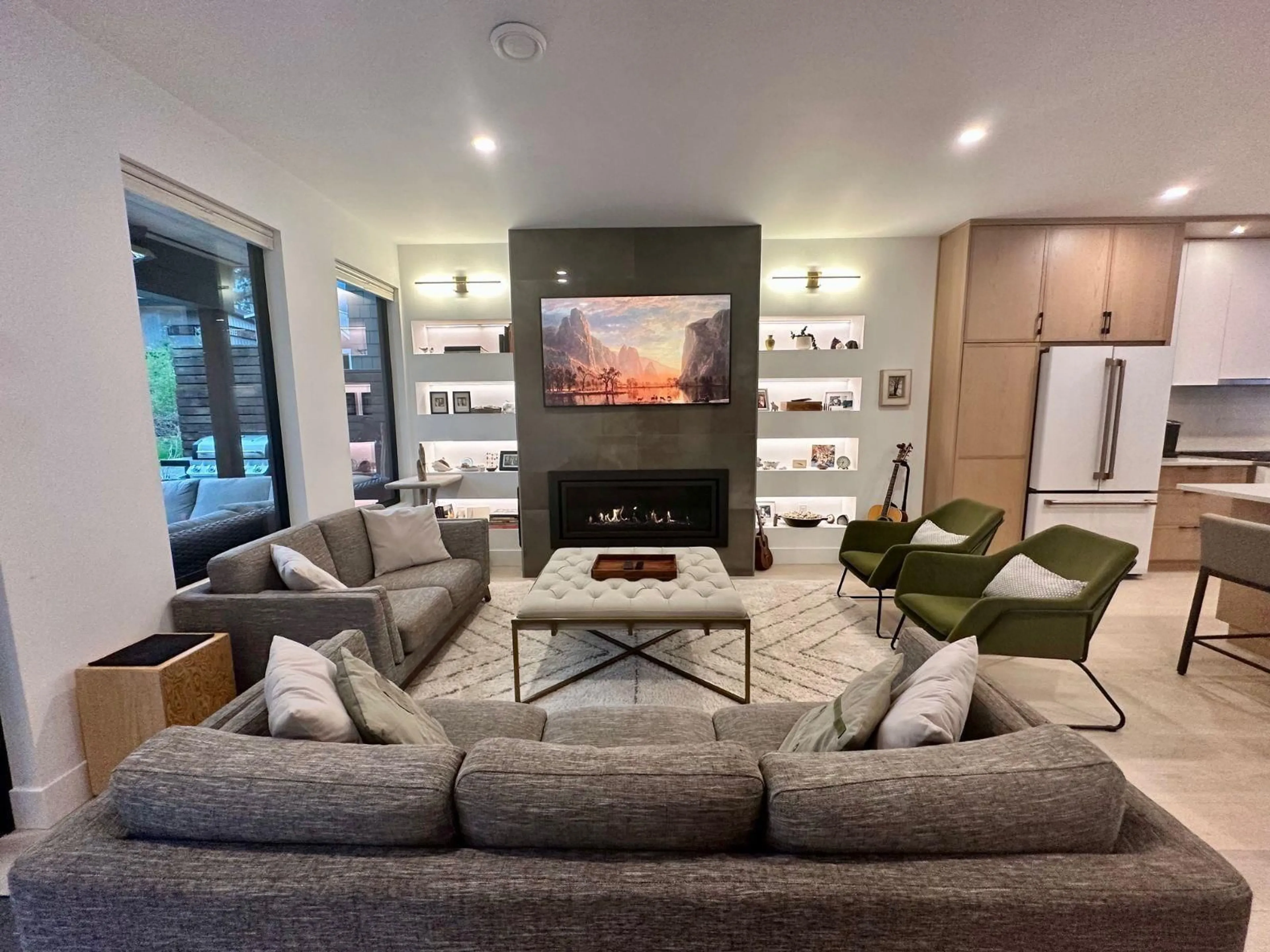 Living room with furniture, unknown for 301 SECOND AVENUE, Cultus Lake British Columbia V2R4Y5