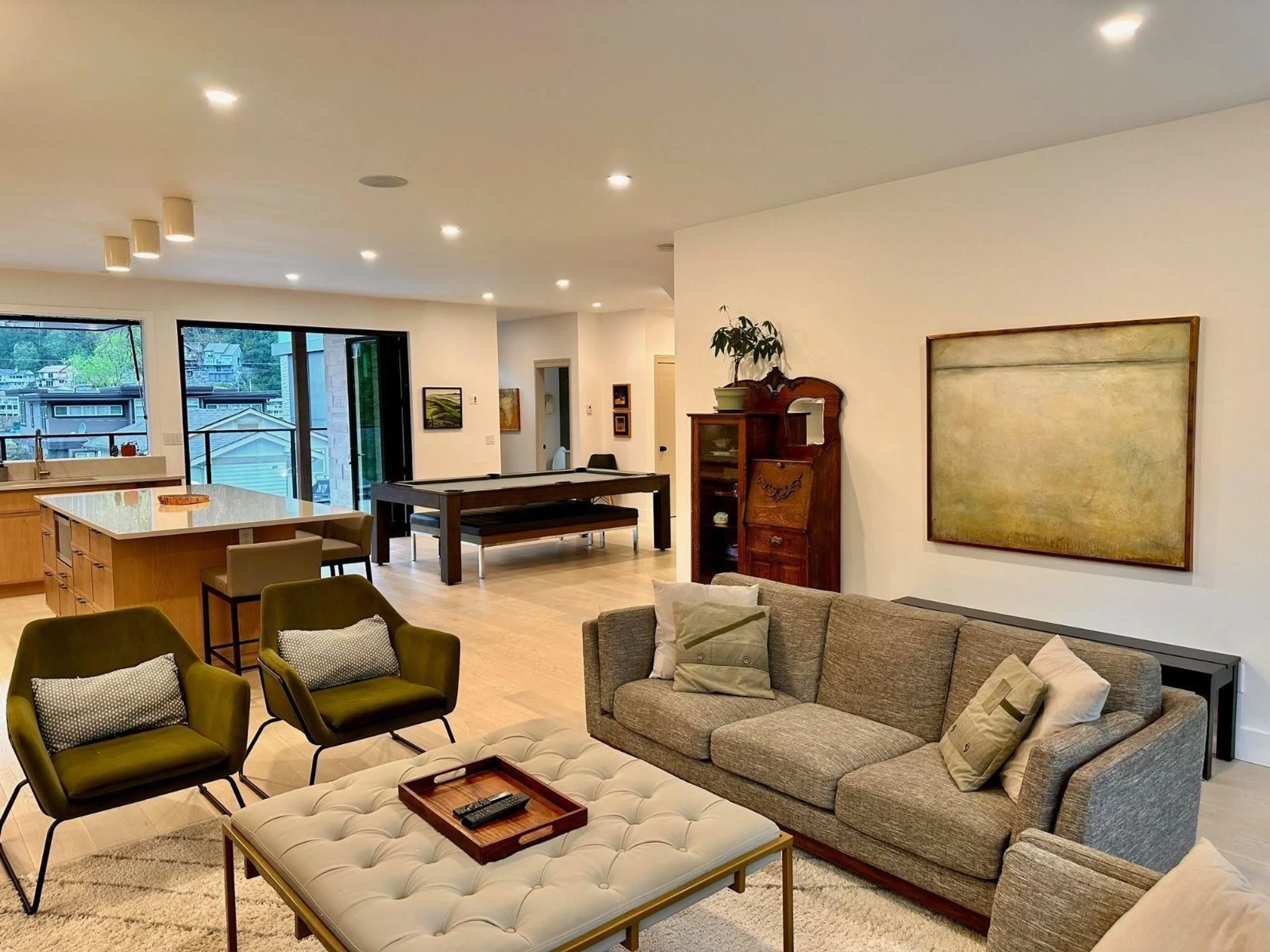 Living room with furniture, unknown for 301 SECOND AVENUE, Cultus Lake British Columbia V2R4Y5