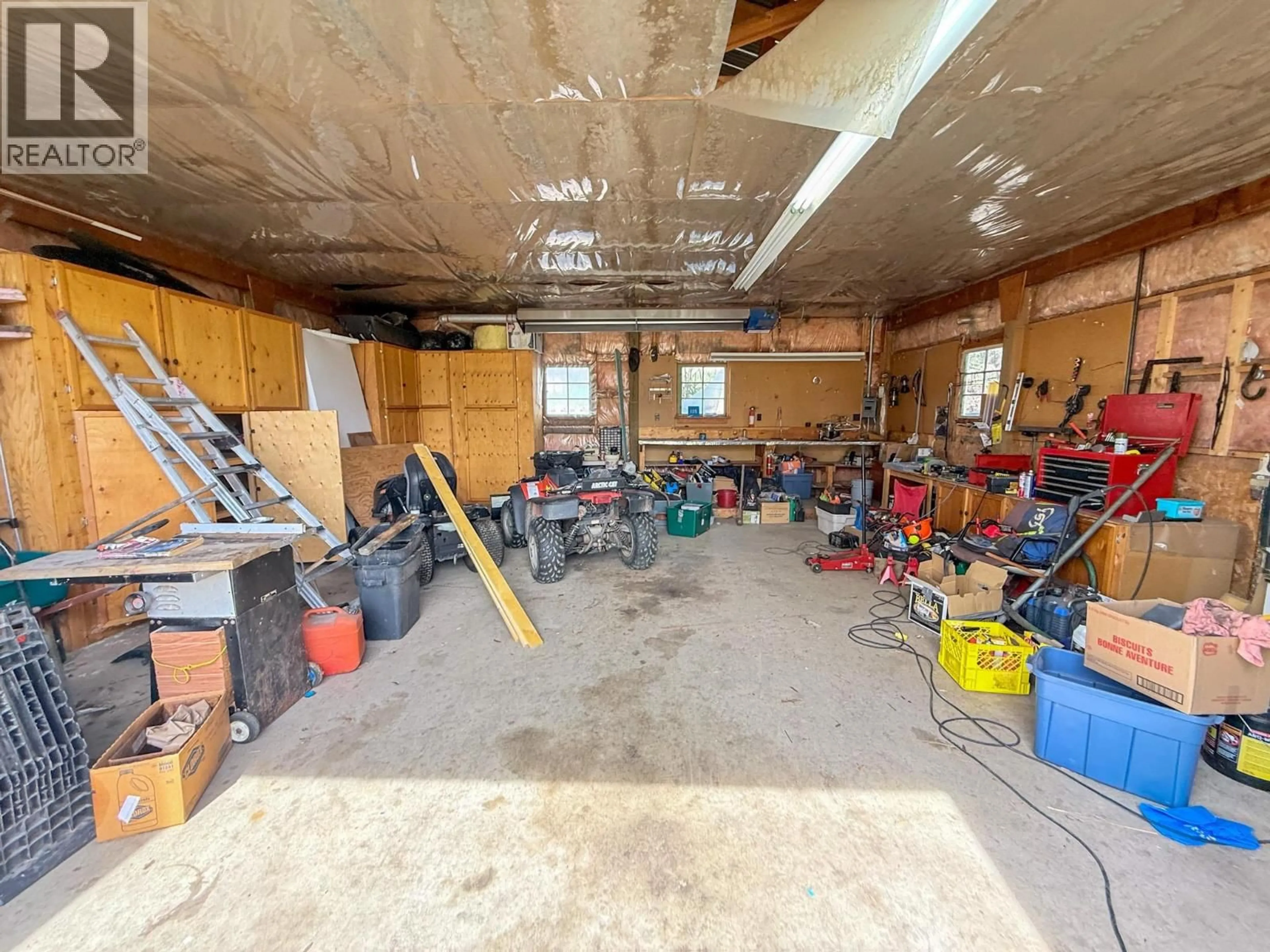Indoor garage for 3733 S CARIBOO 97 HIGHWAY, Lac La Hache British Columbia V0K1T0