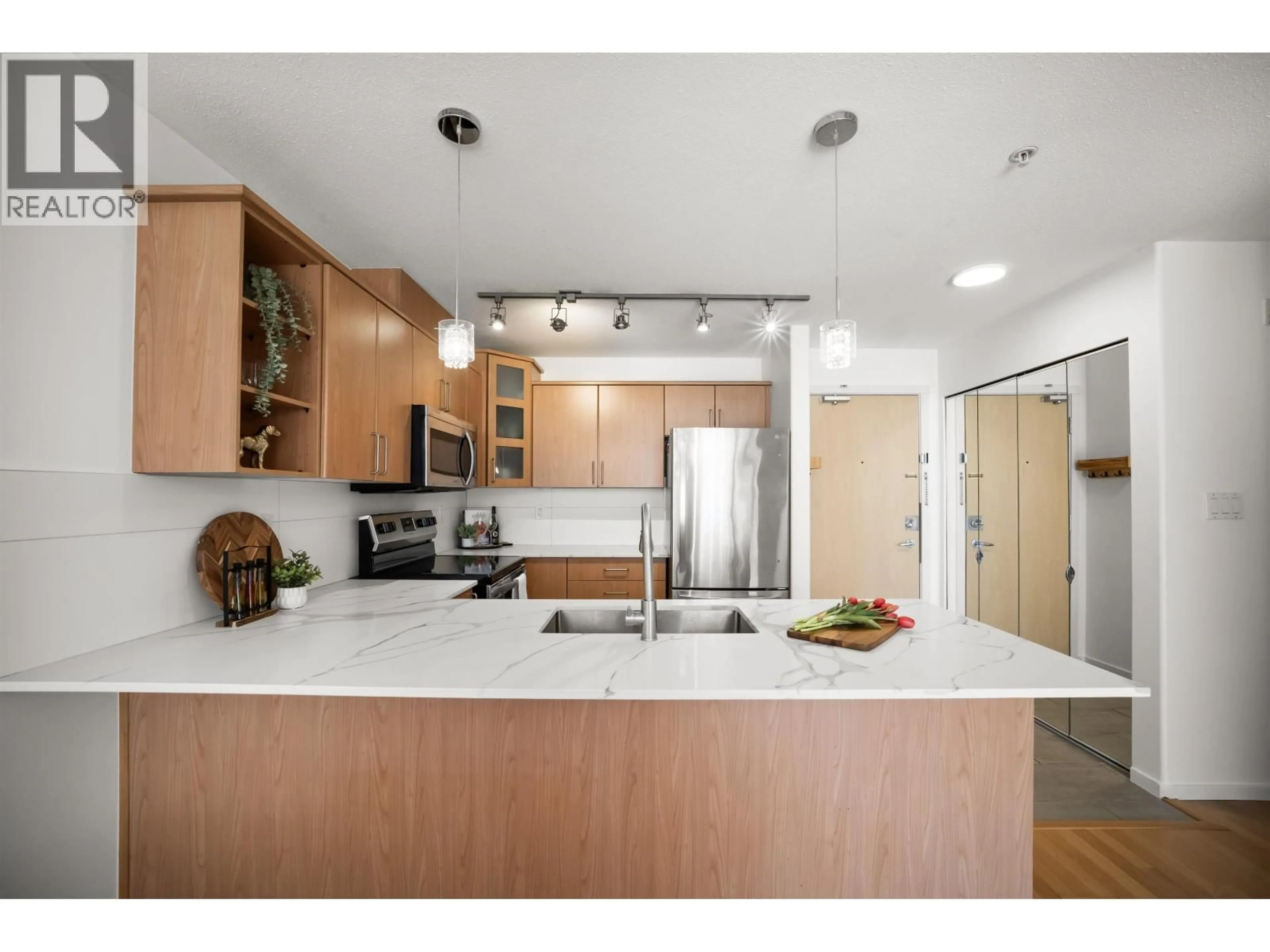 Open concept kitchen, unknown for 302 - 3142 ST JOHNS STREET, Port Moody British Columbia V3H5E5